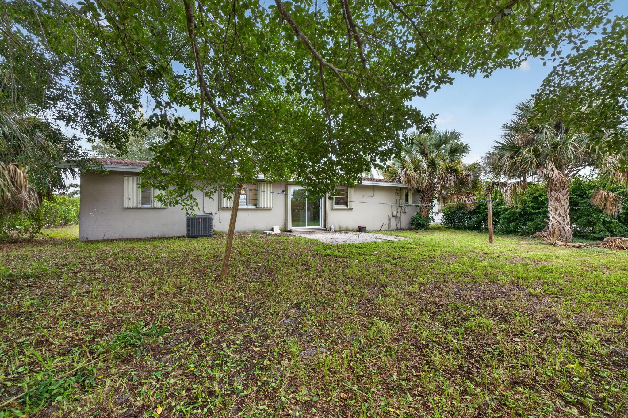913 SE 10th Street, Stuart, FL 34994, Stuart - Photo 4