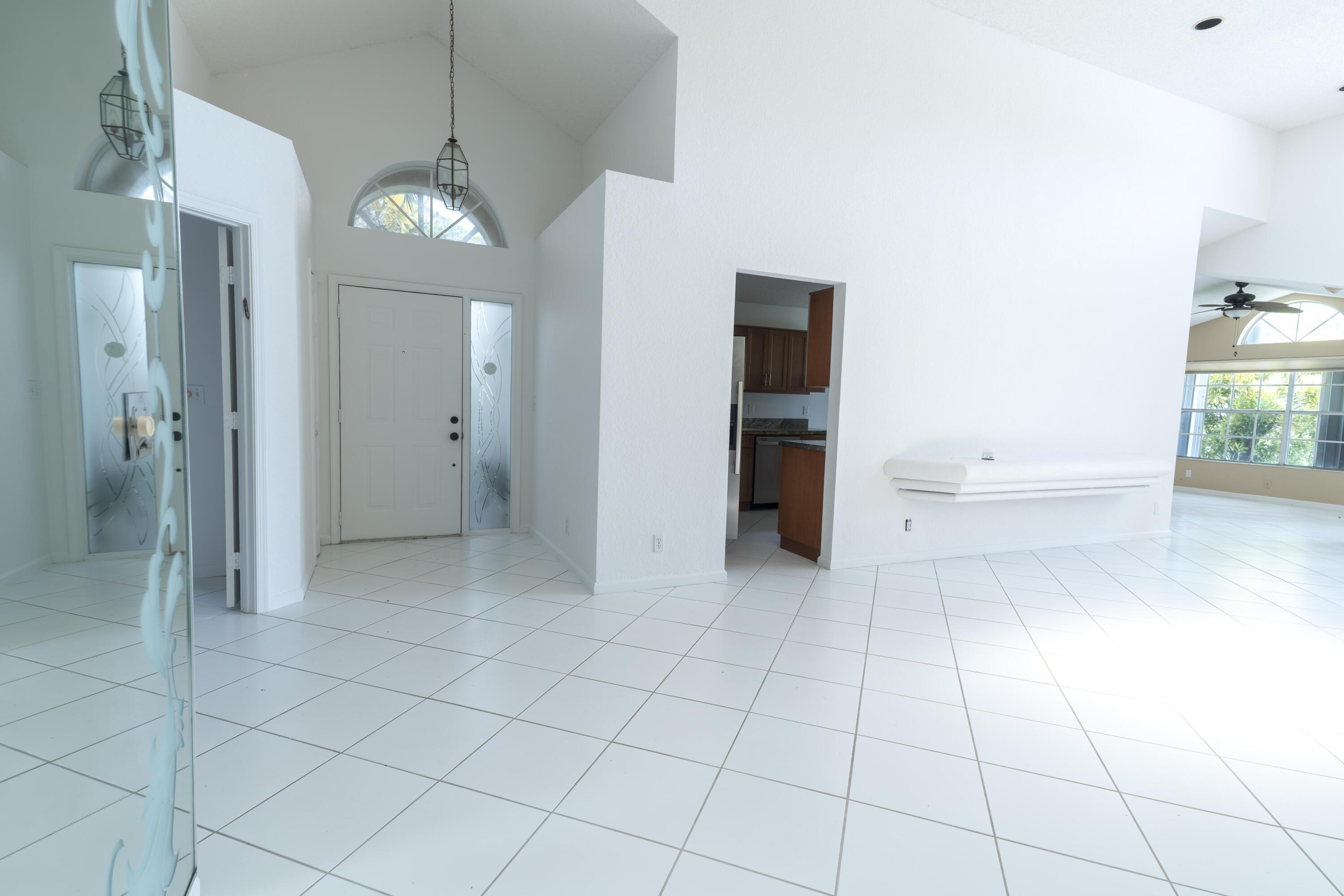 6113 GREENSPOINTE Drive 10, Boynton Beach, FL 33437, Boynton Beach - Photo 4