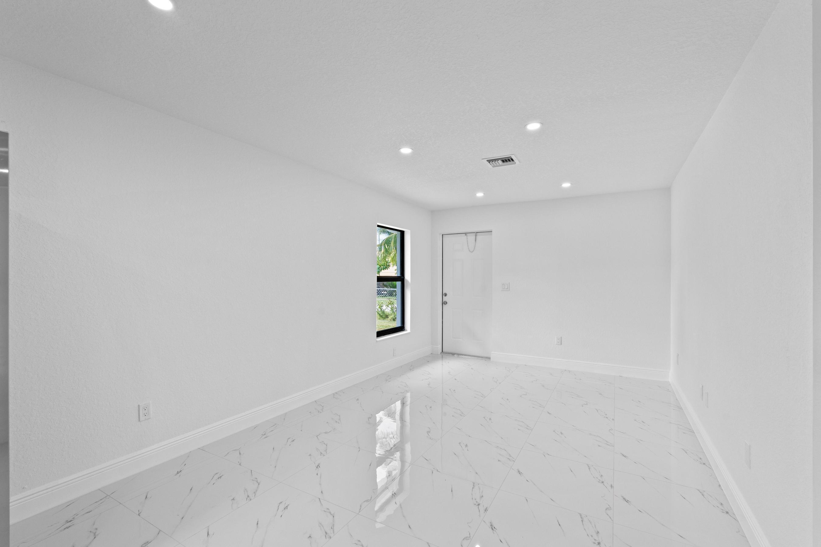 616 S Pine Street B, Lake Worth, FL 33460, Lake Worth - Photo 3