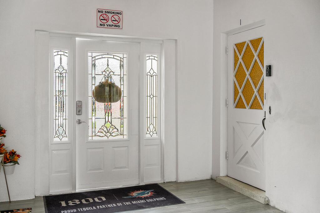 1040 CRYSTAL LAKE Drive 1, Deerfield Beach, FL 33064, Deerfield Beach - Photo 3