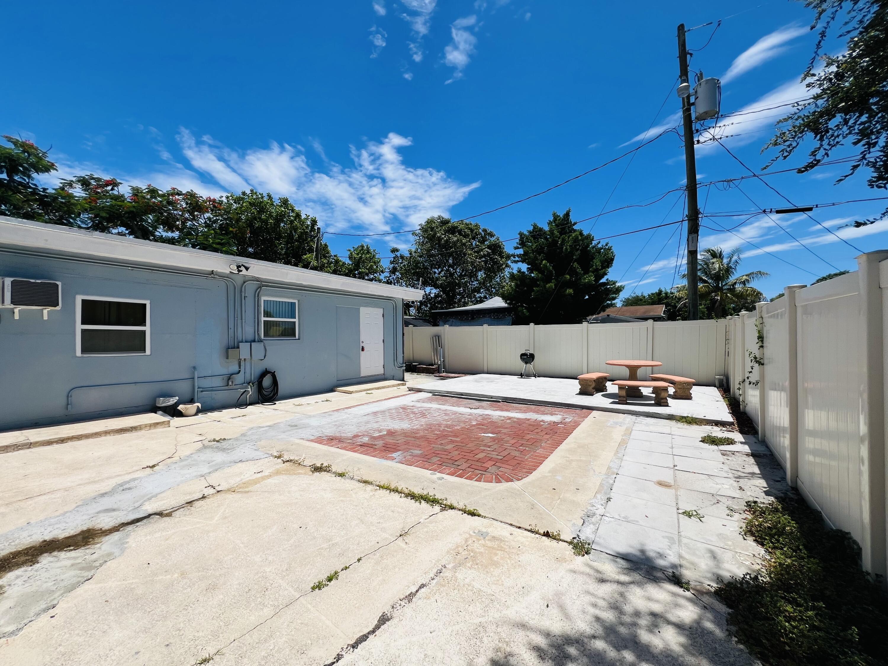 1210 S D Street C, Lake Worth Beach, FL 33460, Lake Worth Beach - Photo 3