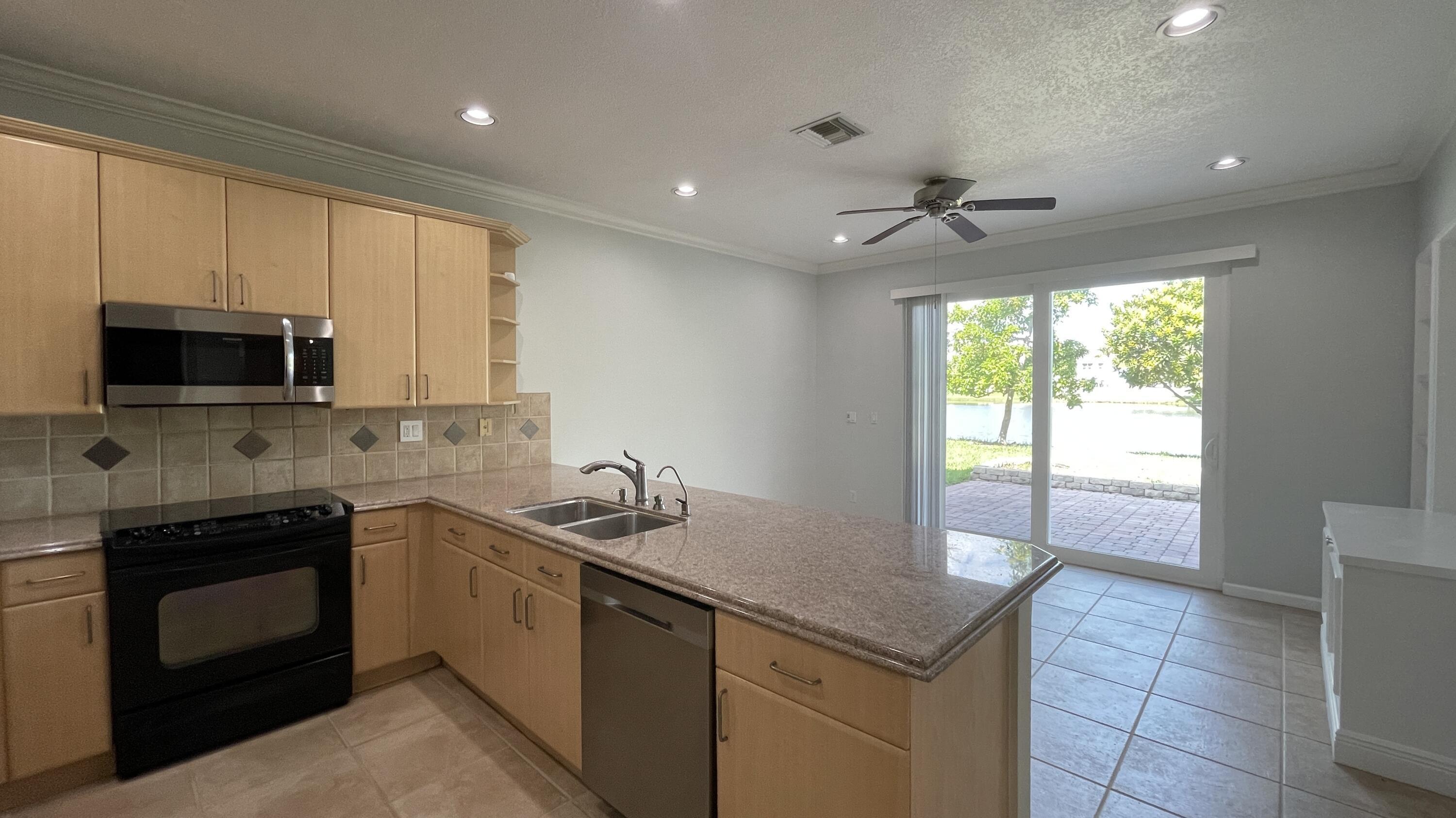 4857 VICTORIA Circle, West Palm Beach, FL 33409, West Palm Beach - Photo 2