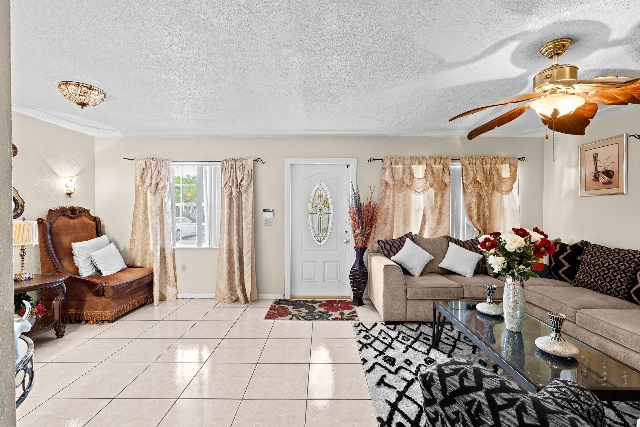524 NW 9th Avenue, Boynton Beach, FL 33435, Boynton Beach - Photo 5