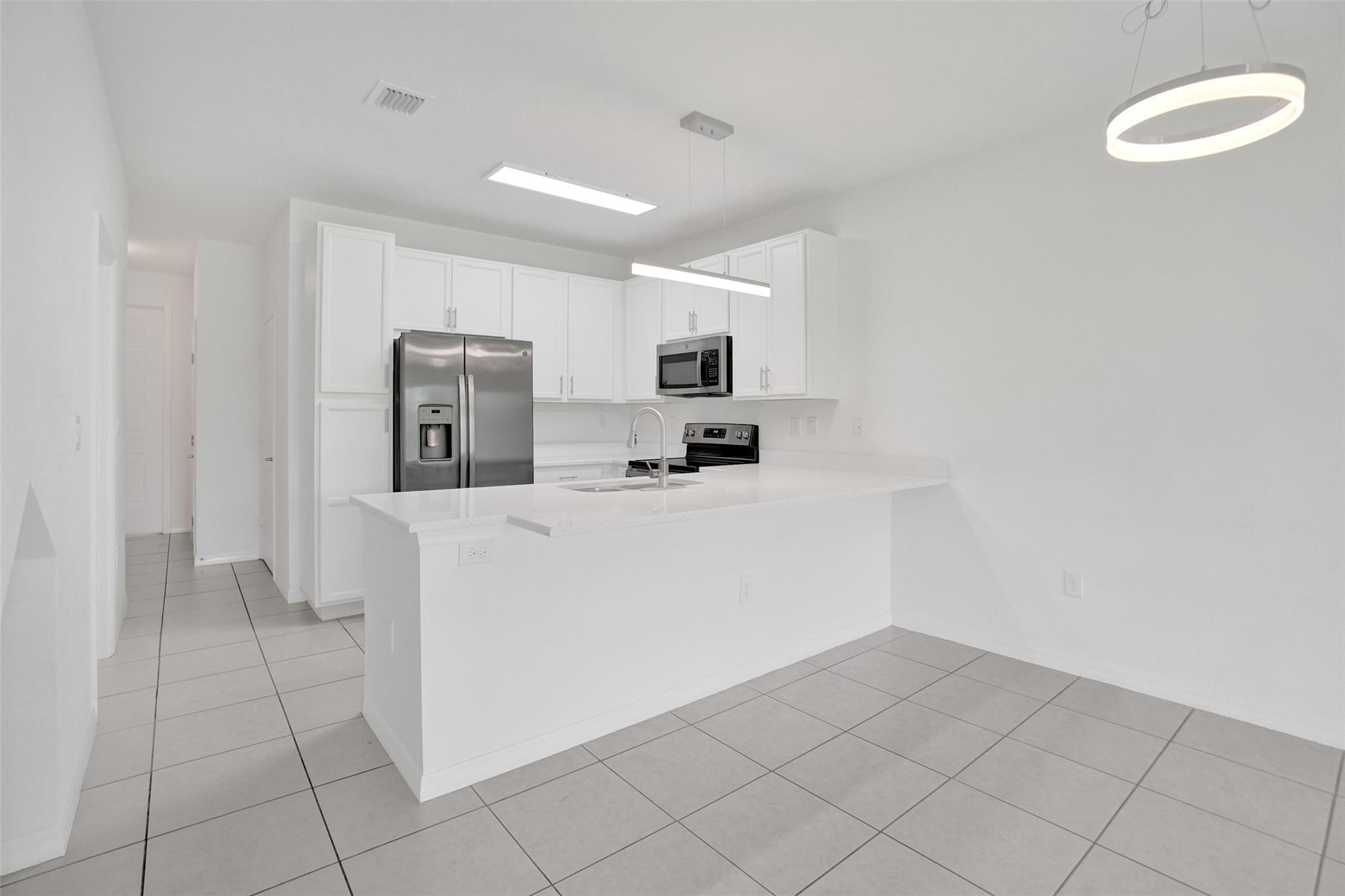 4748 SW 63rd Terrace, Davie, FL 33314, Davie - Photo 3