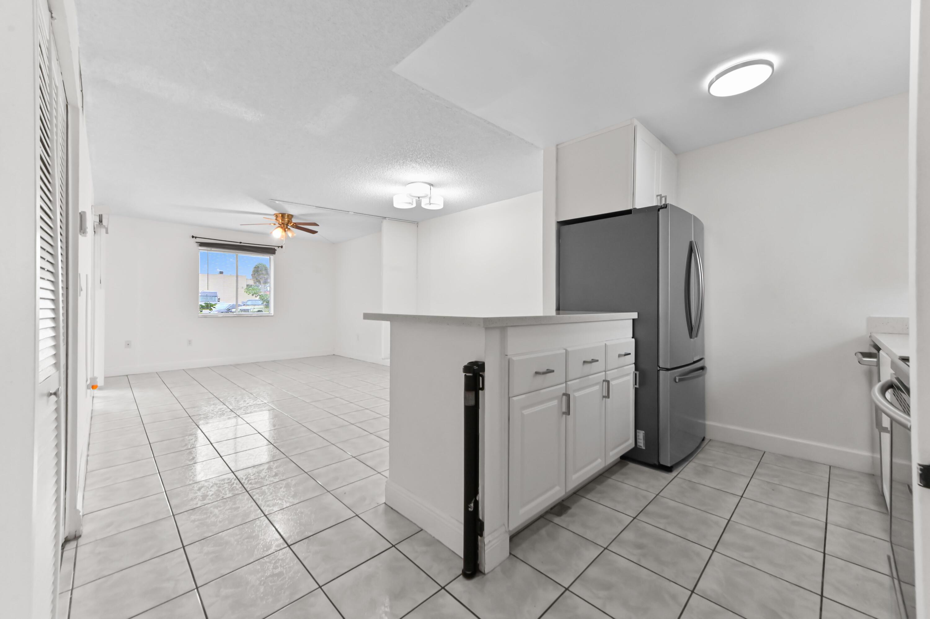 6034 Forest Hill Boulevard 107, West Palm Beach, FL 33415, West Palm Beach - Photo 4