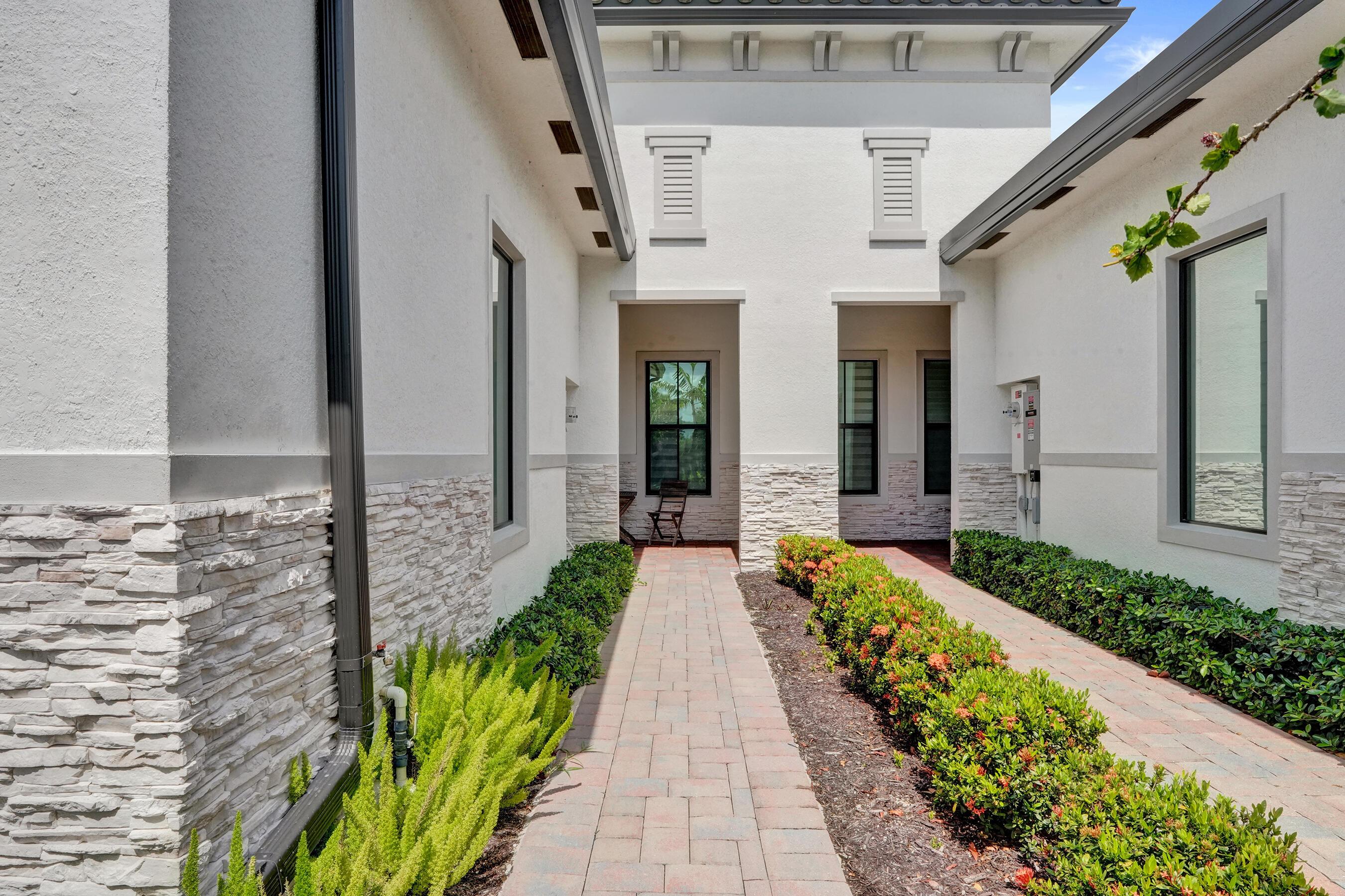 8336 W BLUE SPRING Drive, Parkland, FL 33067, Parkland - Photo 3