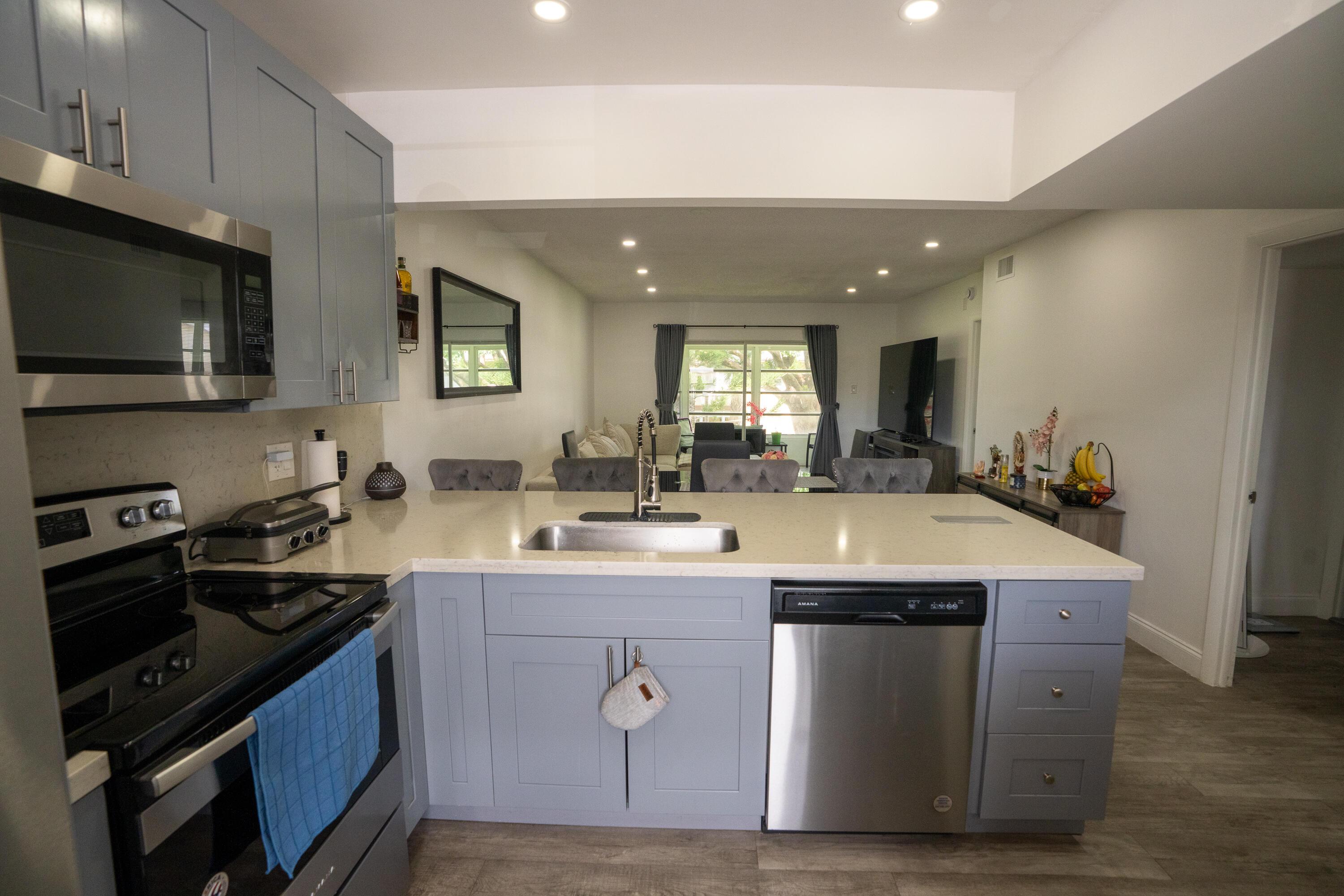7605 NW 4TH Place 206, Margate, FL 33063, Margate - Photo 2