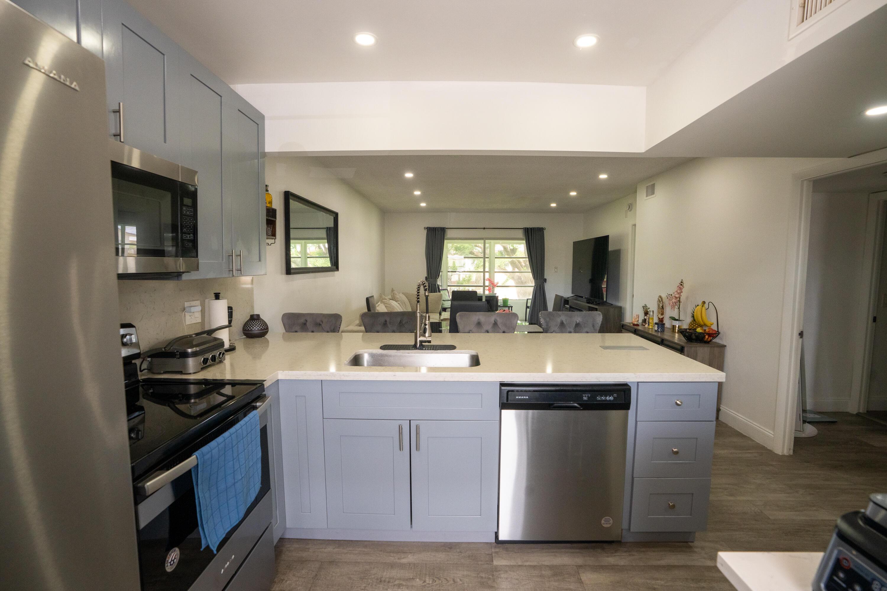 7605 NW 4TH Place 206, Margate, FL 33063, Margate - Photo 3