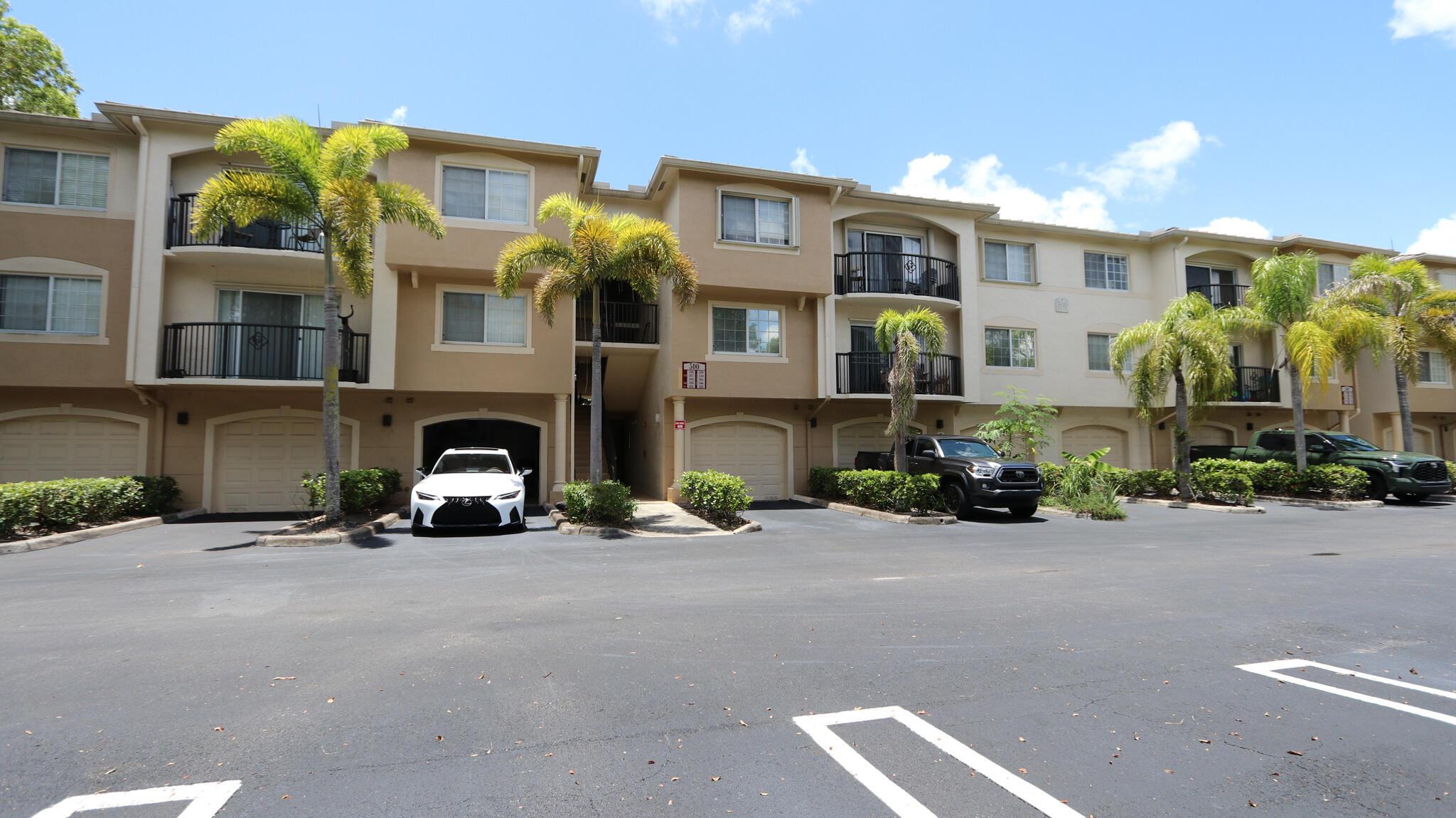 500 CRESTWOOD Court N 502, Royal Palm Beach, FL 33411, Royal Palm Beach - Photo 4