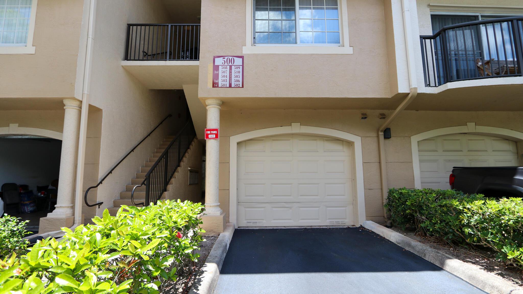 500 CRESTWOOD Court N 502, Royal Palm Beach, FL 33411, Royal Palm Beach - Photo 3