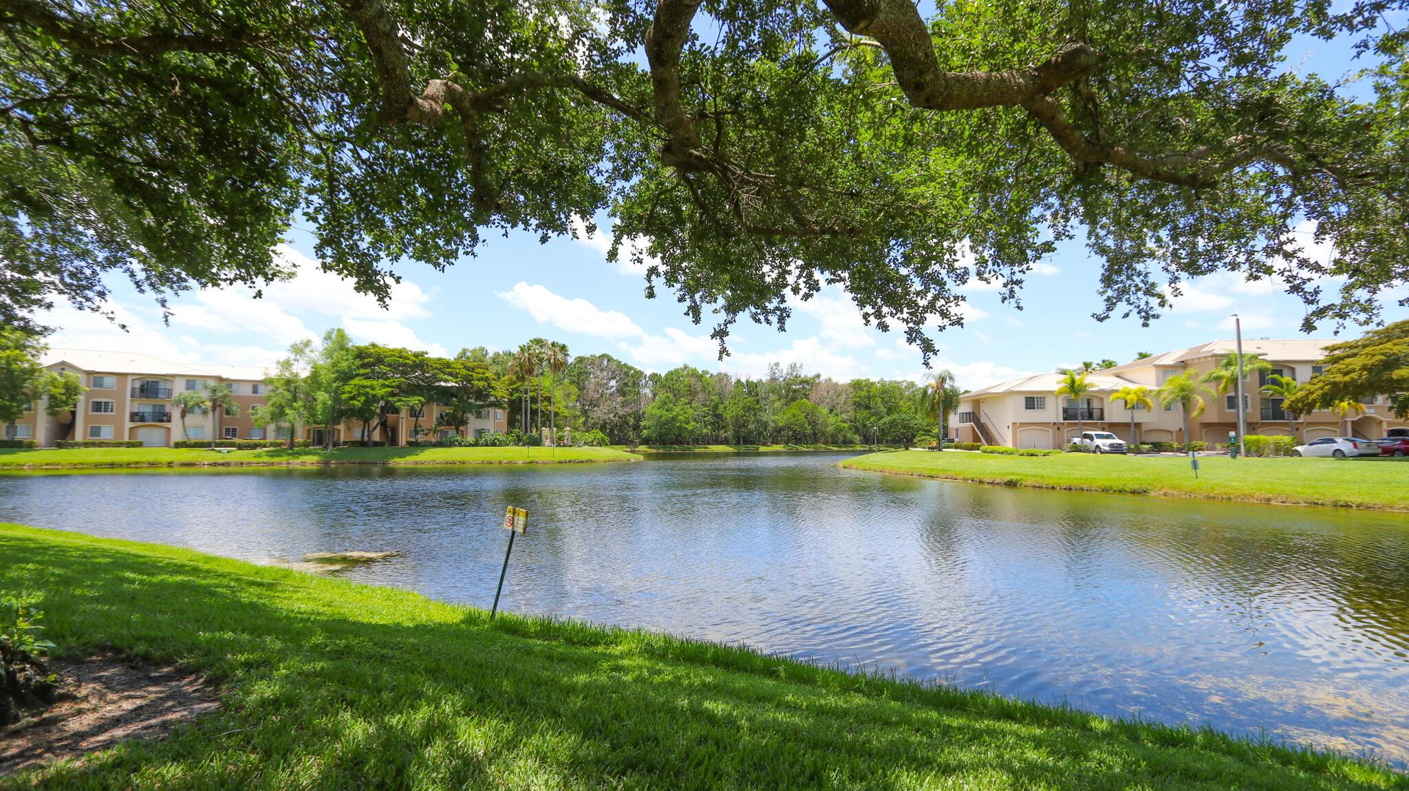 500 CRESTWOOD Court N 502, Royal Palm Beach, FL 33411, Royal Palm Beach - Photo 2