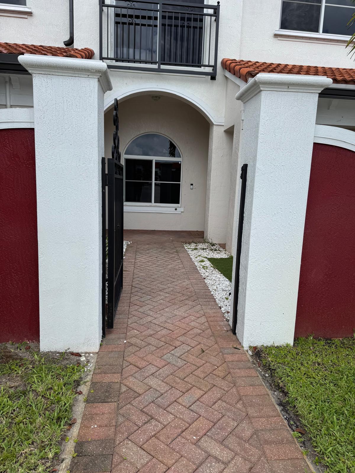 3536 NW 29TH Place 3536, Lauderdale Lakes, FL 33311, Lauderdale Lakes - Photo 3