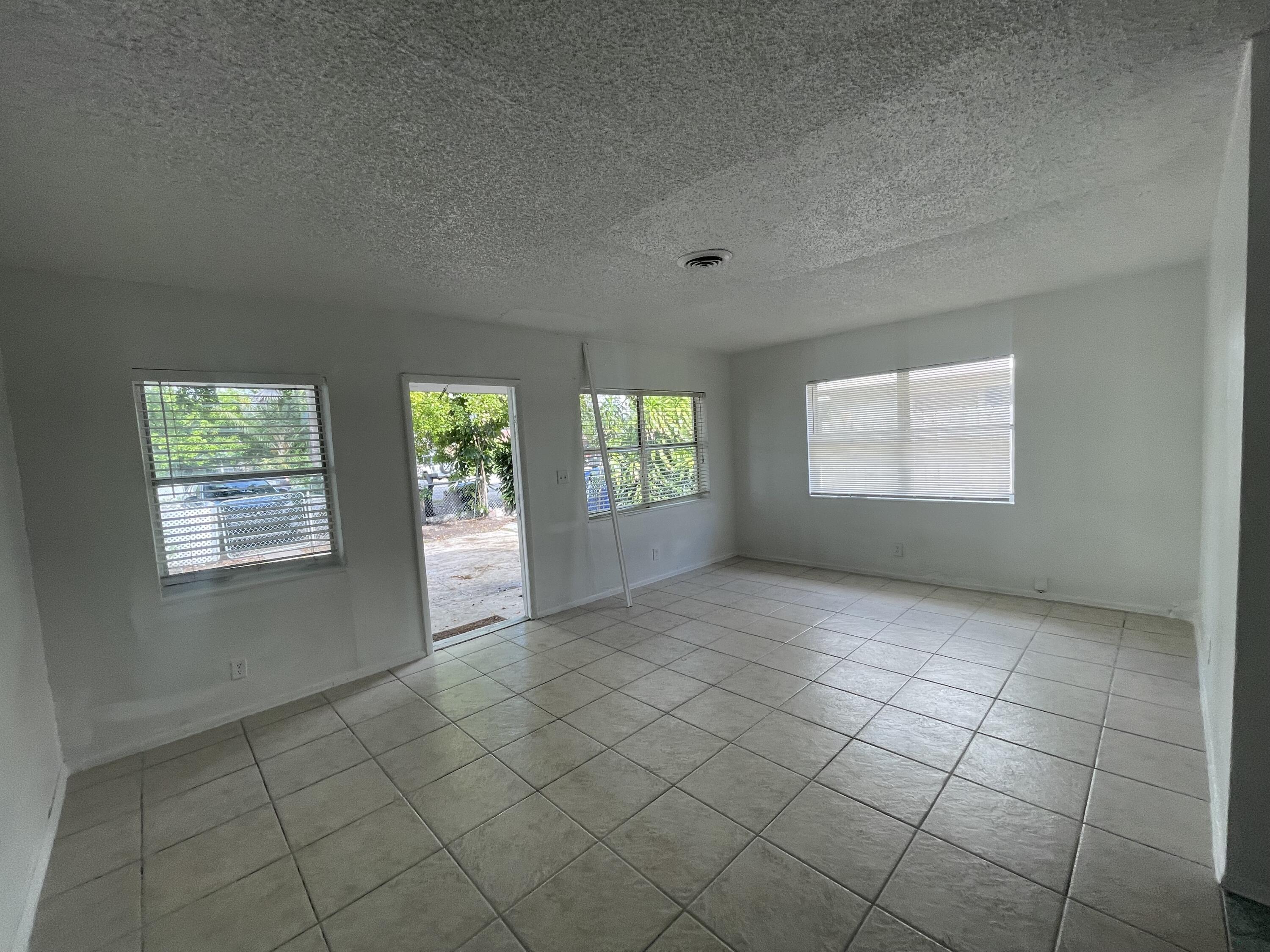 1316 NW 8TH Avenue A, Fort Lauderdale, FL 33311, Fort Lauderdale - Photo 2