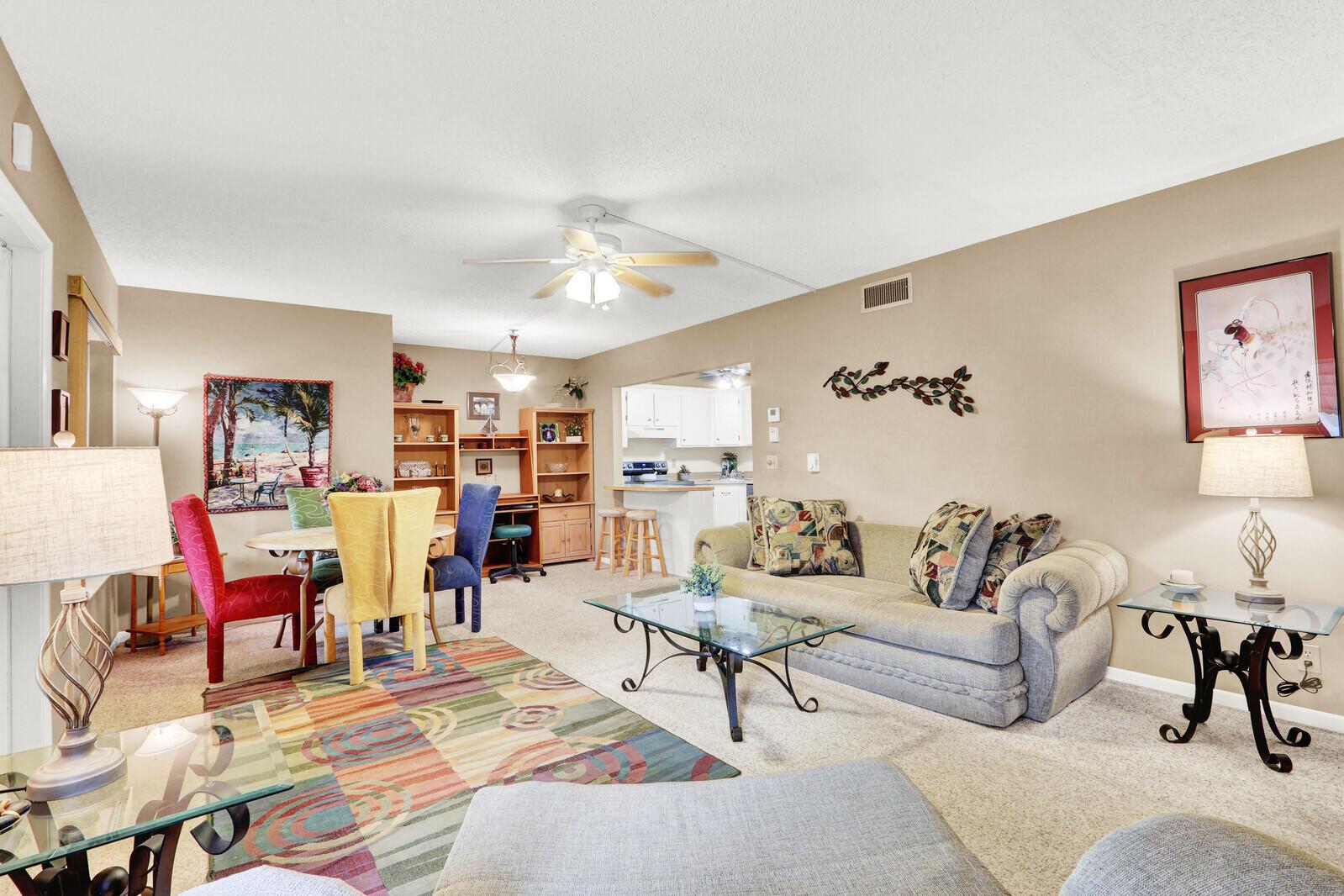 338 Knotty Pine Circle D-1, Greenacres, FL 33463, Greenacres - Photo 4