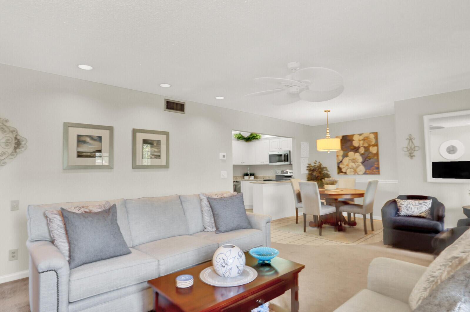 323 KNOTTY PINE Circle A-2, Greenacres, FL 33463, Greenacres - Photo 4