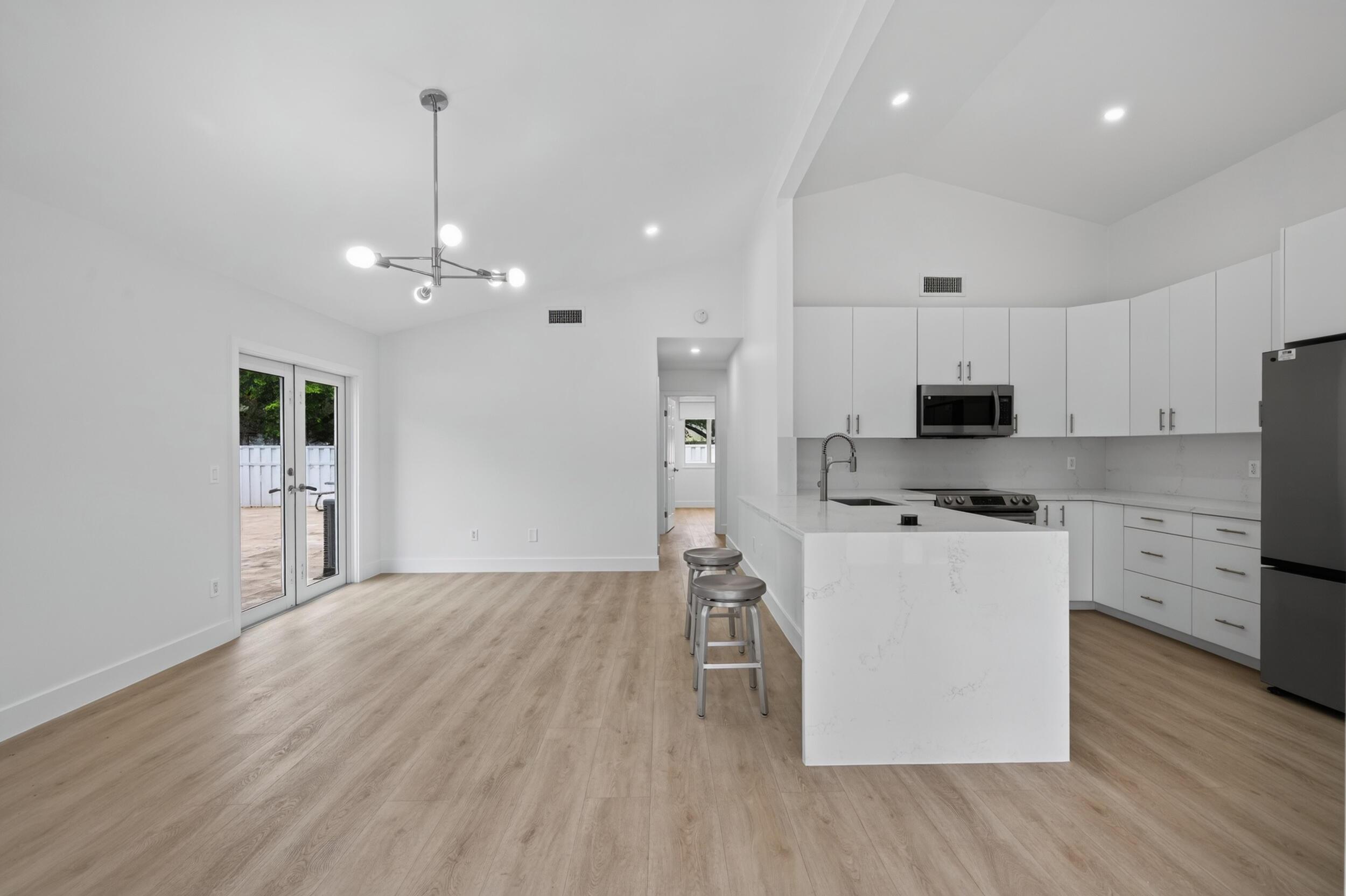 1271 SW 85TH Terrace, Pembroke Pines, FL 33025, Pembroke Pines - Photo 4