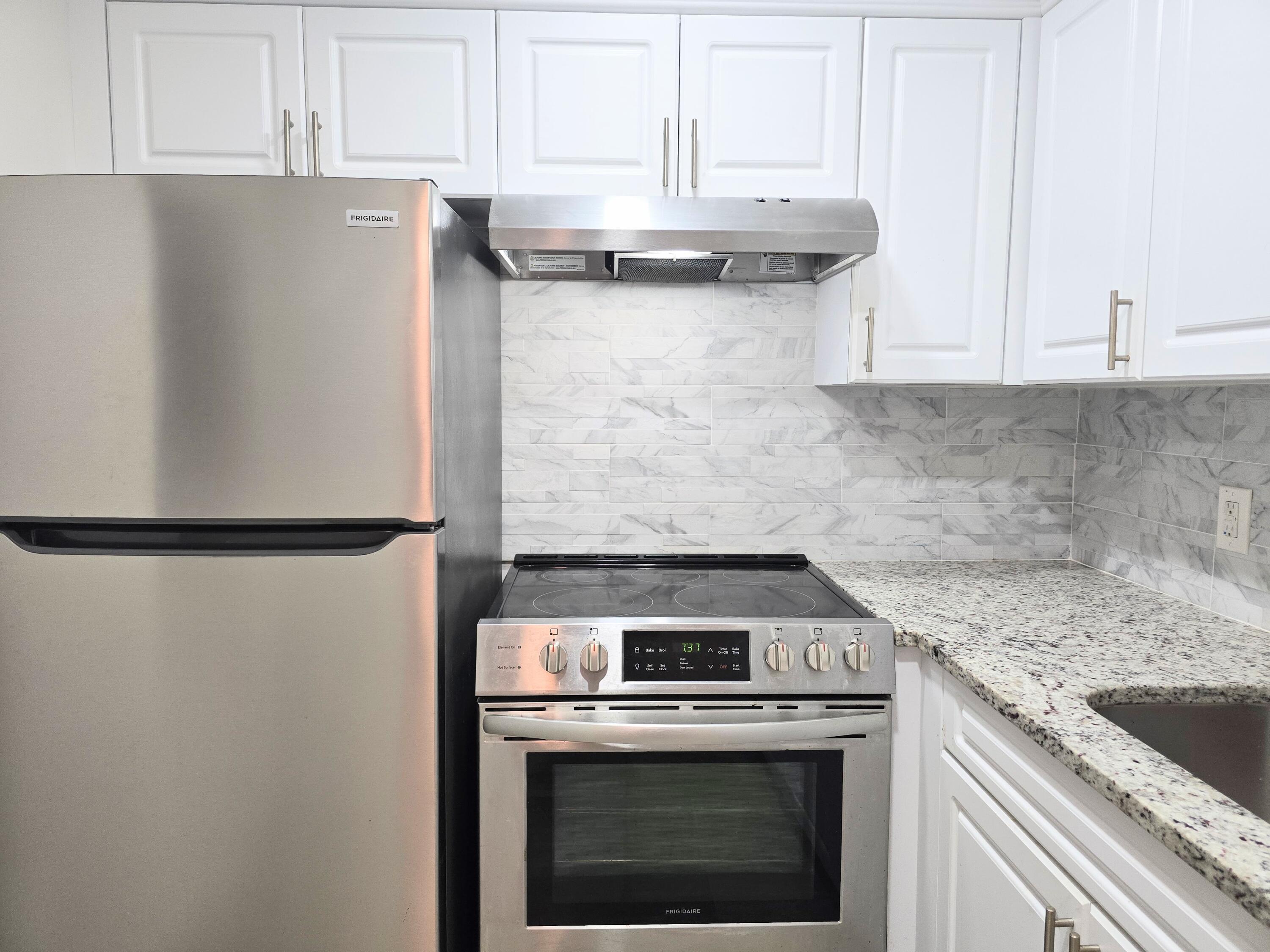 204 CANTERBURY I, West Palm Beach, FL 33417, West Palm Beach - Photo 2