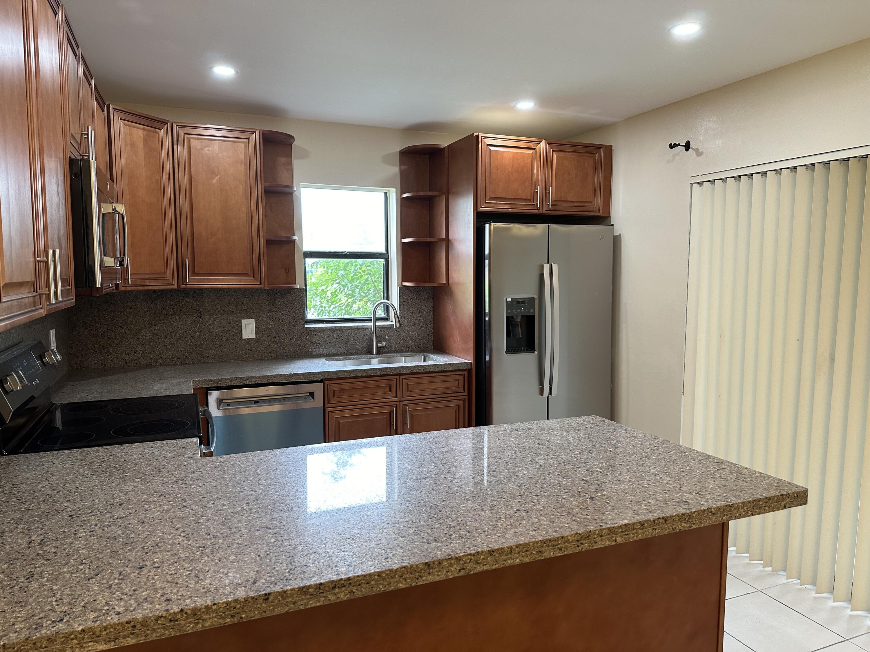 7697 Courtyard Run W, Boca Raton, FL 33433, Boca Raton - Photo 3