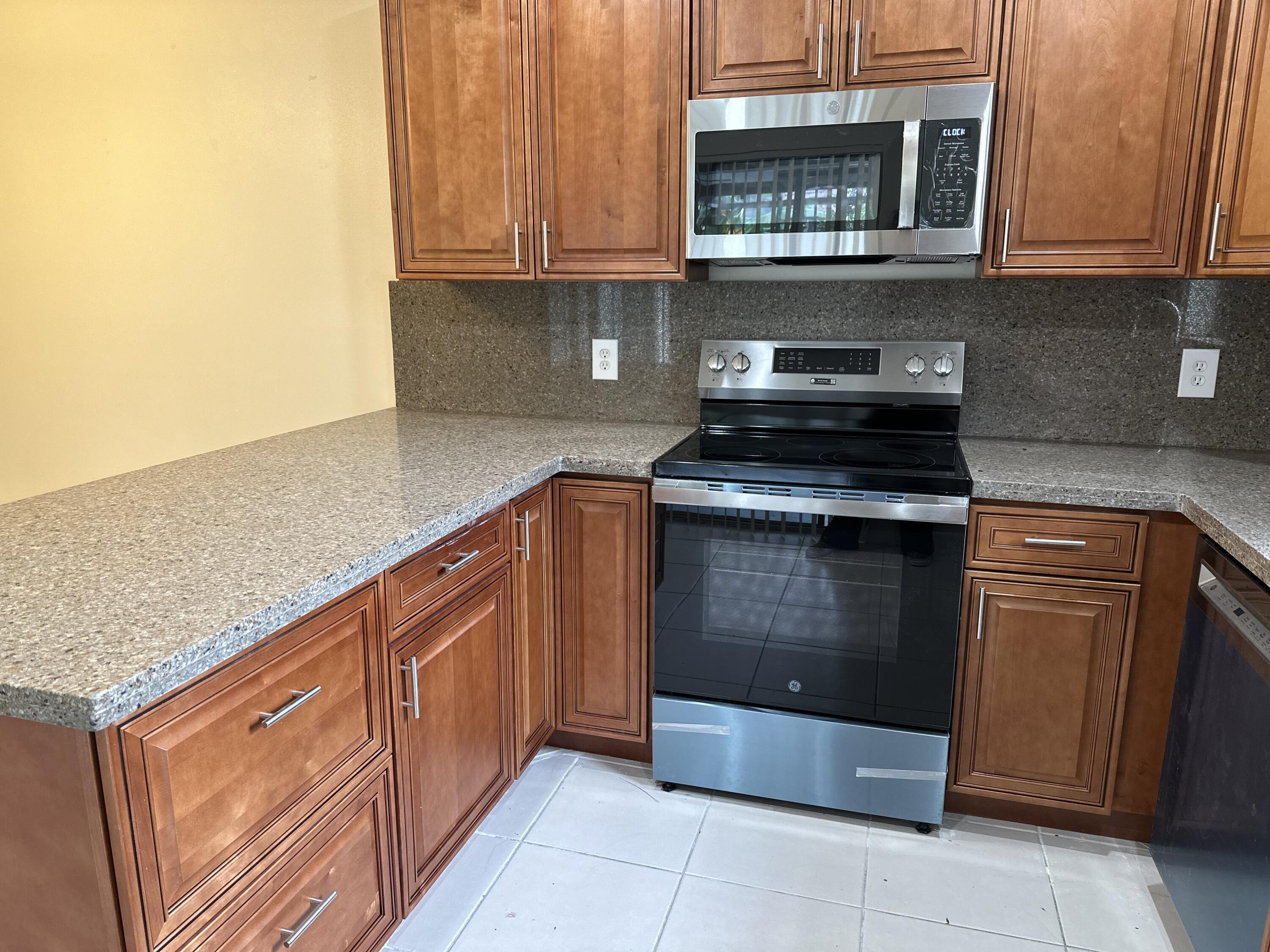 7697 Courtyard Run W, Boca Raton, FL 33433, Boca Raton - Photo 4