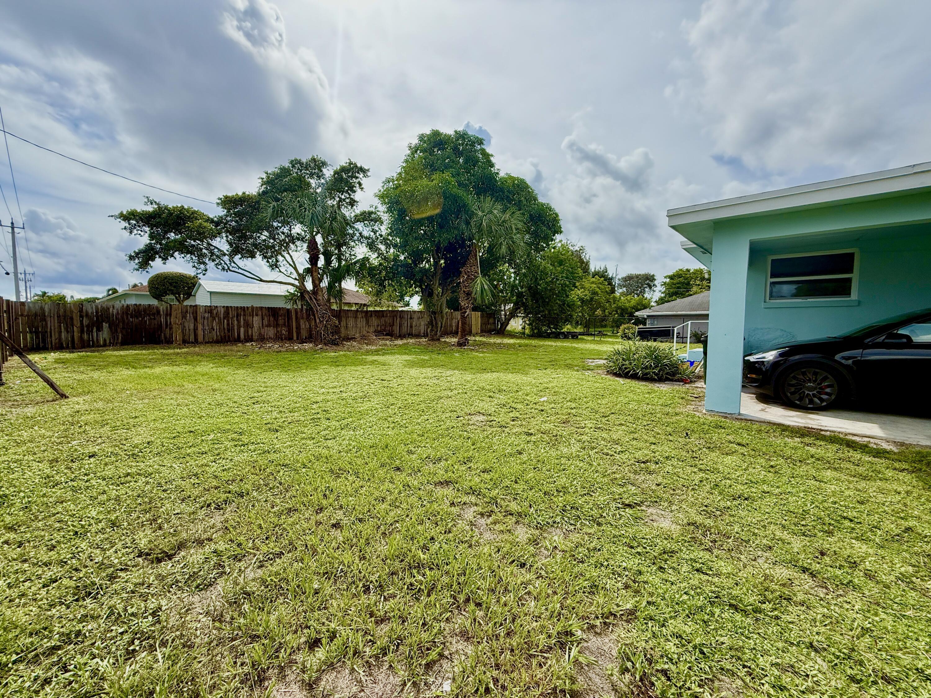 355 NW 8th Avenue, Delray Beach, FL 33444, Delray Beach - Photo 2
