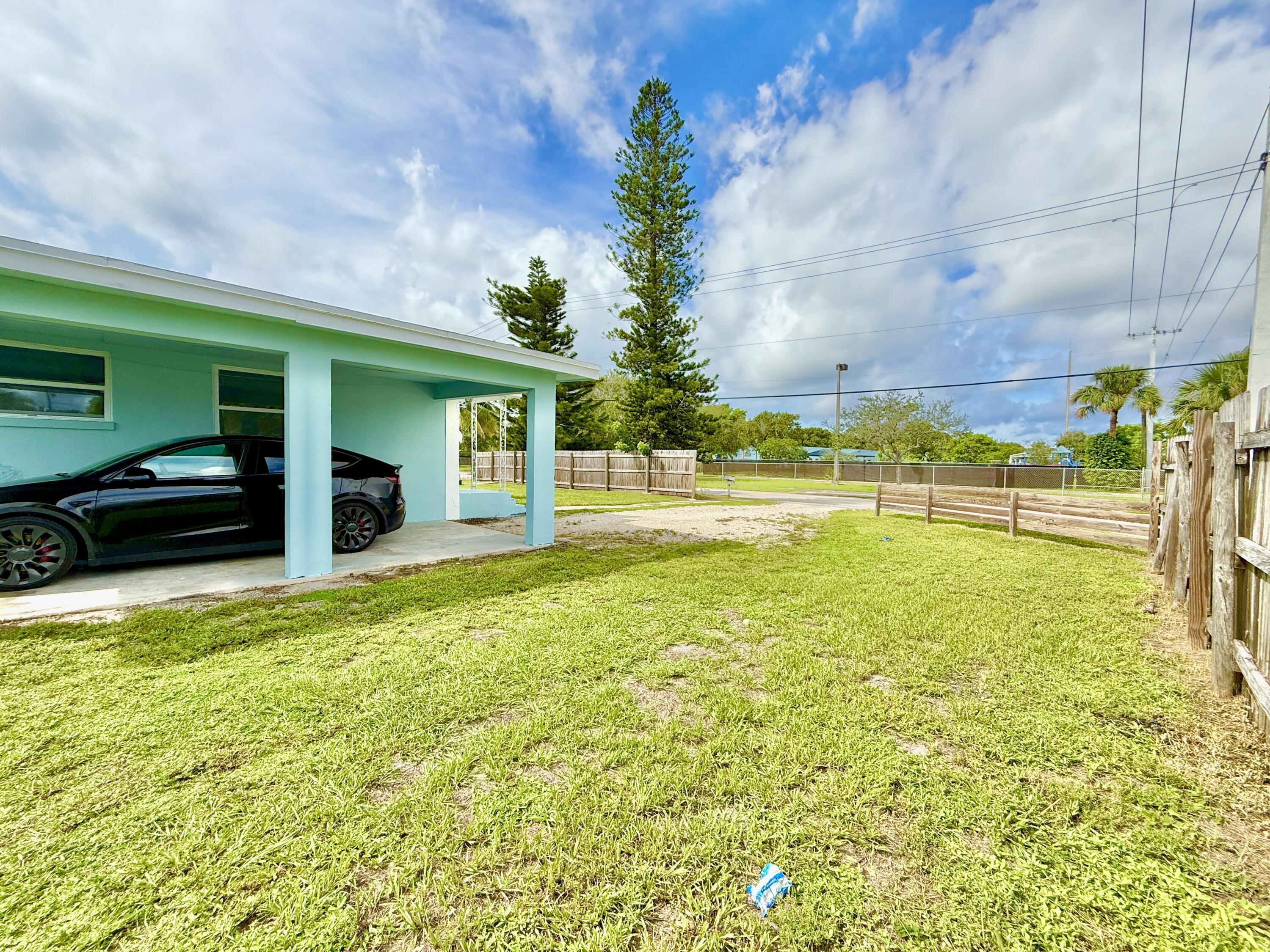 355 NW 8th Avenue, Delray Beach, FL 33444, Delray Beach - Photo 3