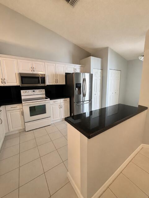 6098 Lake Hibiscus Drive, Delray Beach, FL 33484, Delray Beach - Photo 4