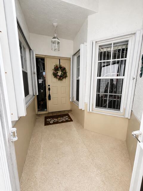 6098 Lake Hibiscus Drive, Delray Beach, FL 33484, Delray Beach - Photo 3