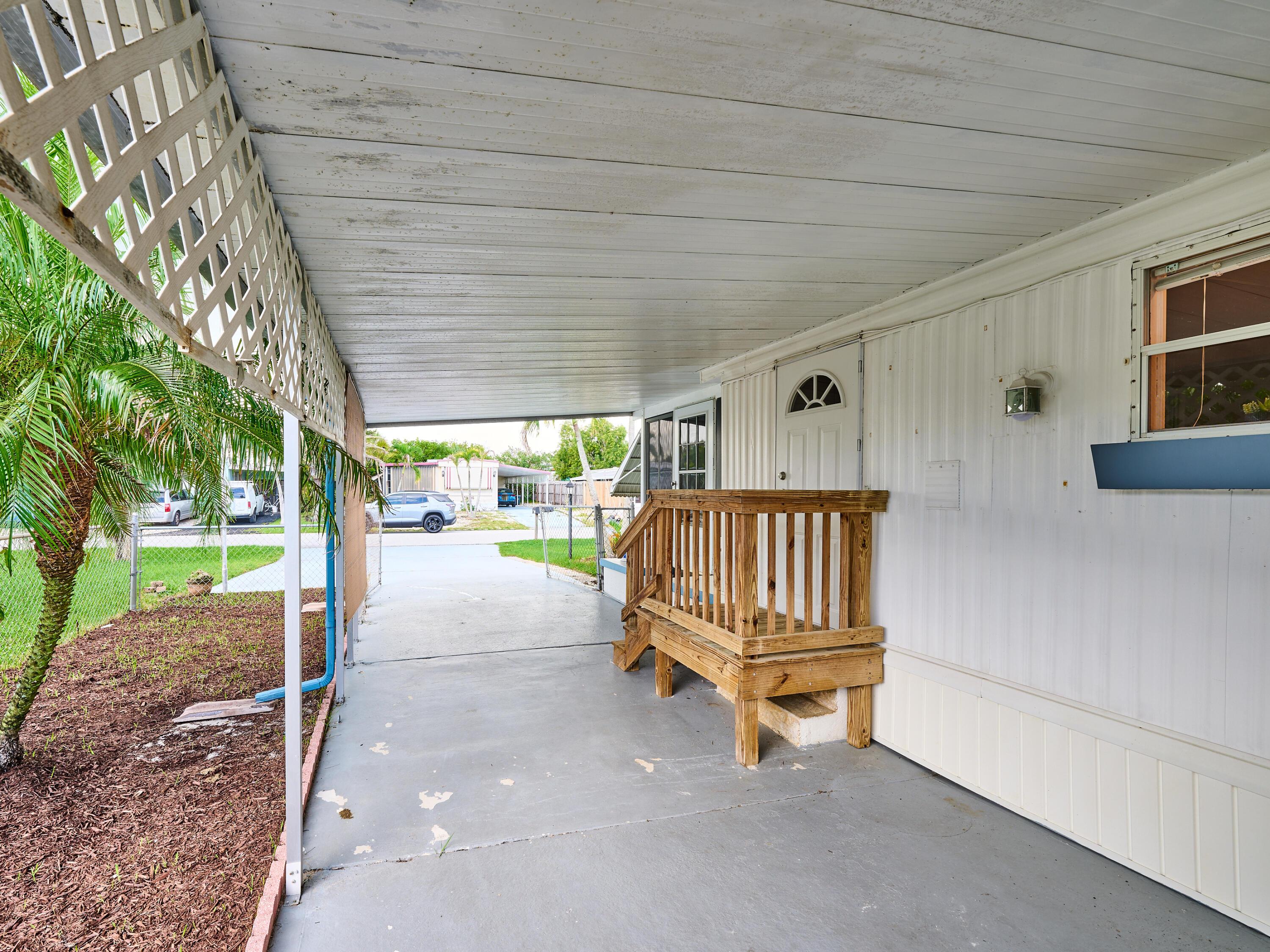 7965 SE WREN Avenue, Hobe Sound, FL 33455, Hobe Sound - Photo 4