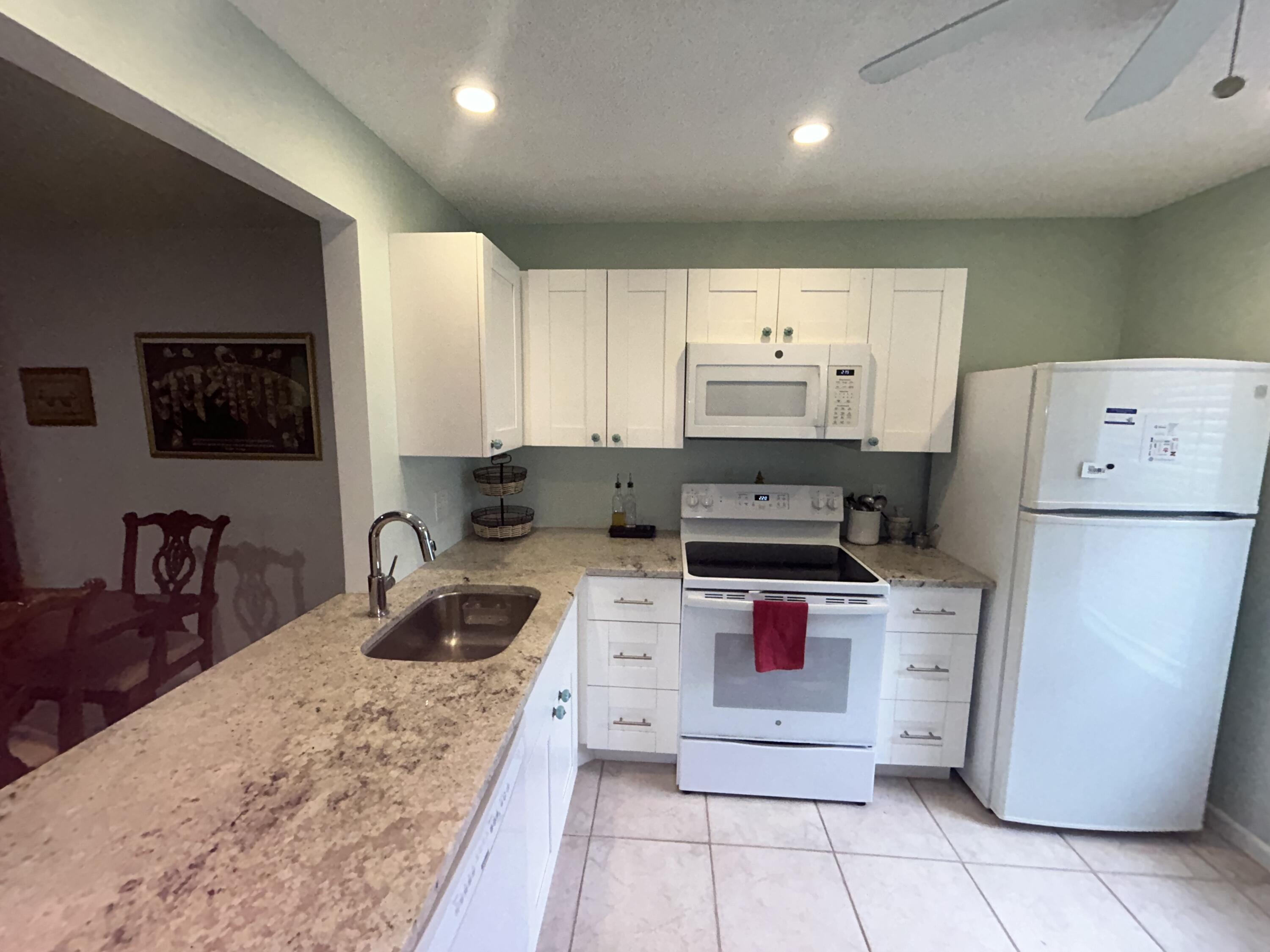 878 Worcester Lane, Lake Worth, FL 33467, Lake Worth - Photo 2