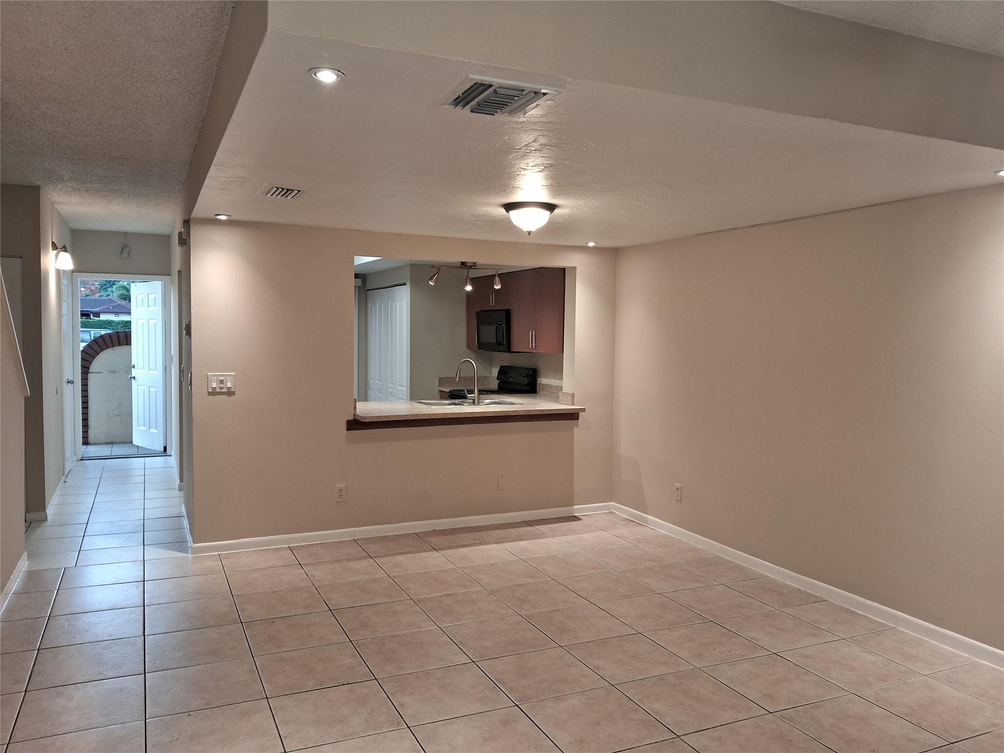 4669 NW 89TH Avenue, Sunrise, FL 33351, Sunrise - Photo 2