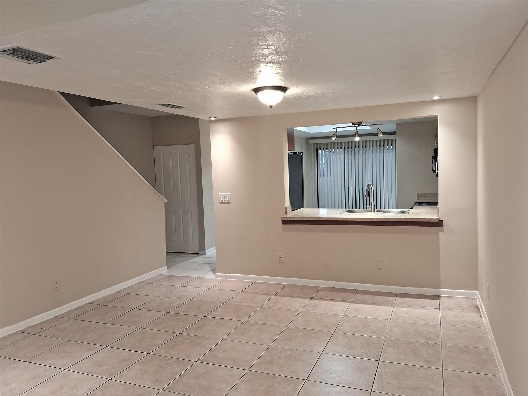 4669 NW 89TH Avenue, Sunrise, FL 33351, Sunrise - Photo 3