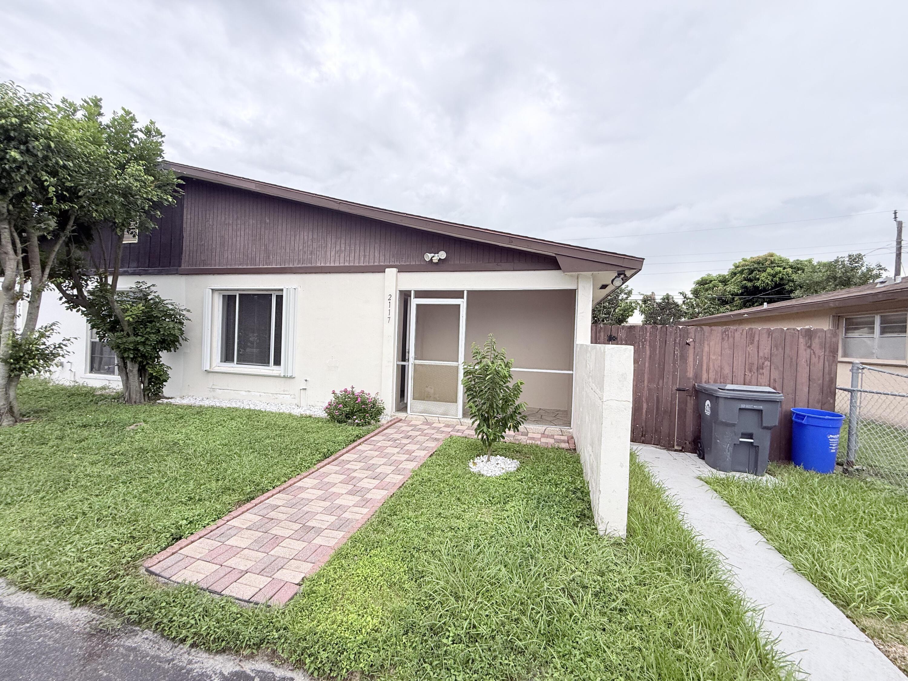 2117 E Bond Drive 1, West Palm Beach, FL 33415, West Palm Beach - Photo 2