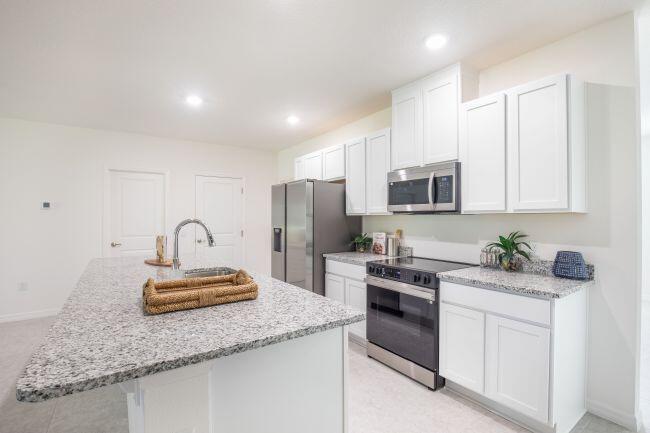 6447 NW HEMLOCK Street, Port St. Lucie, FL 34986, Port St. Lucie - Photo 4