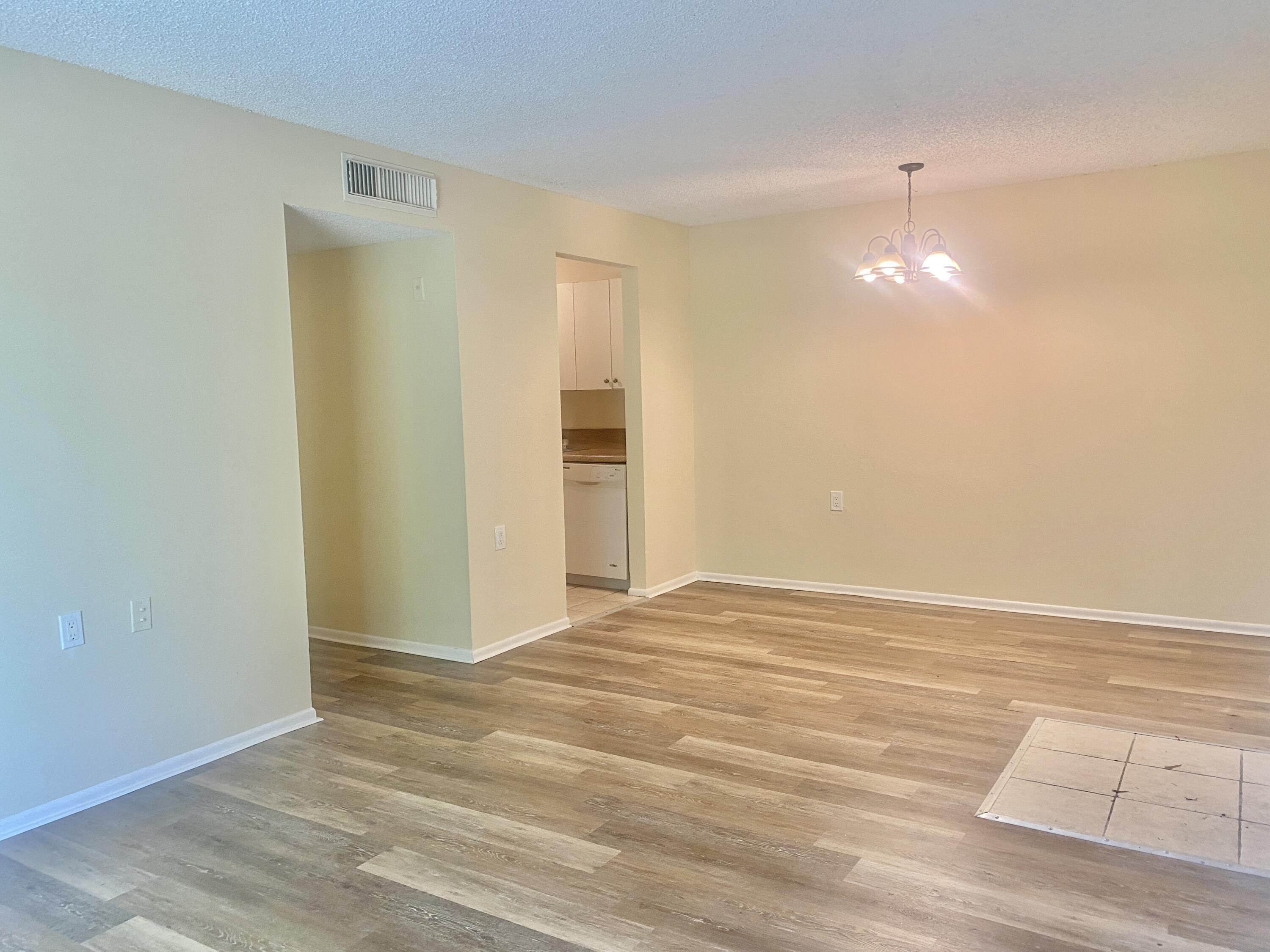 1200 LAKE VICTORIA Drive C, West Palm Beach, FL 33411, West Palm Beach - Photo 3