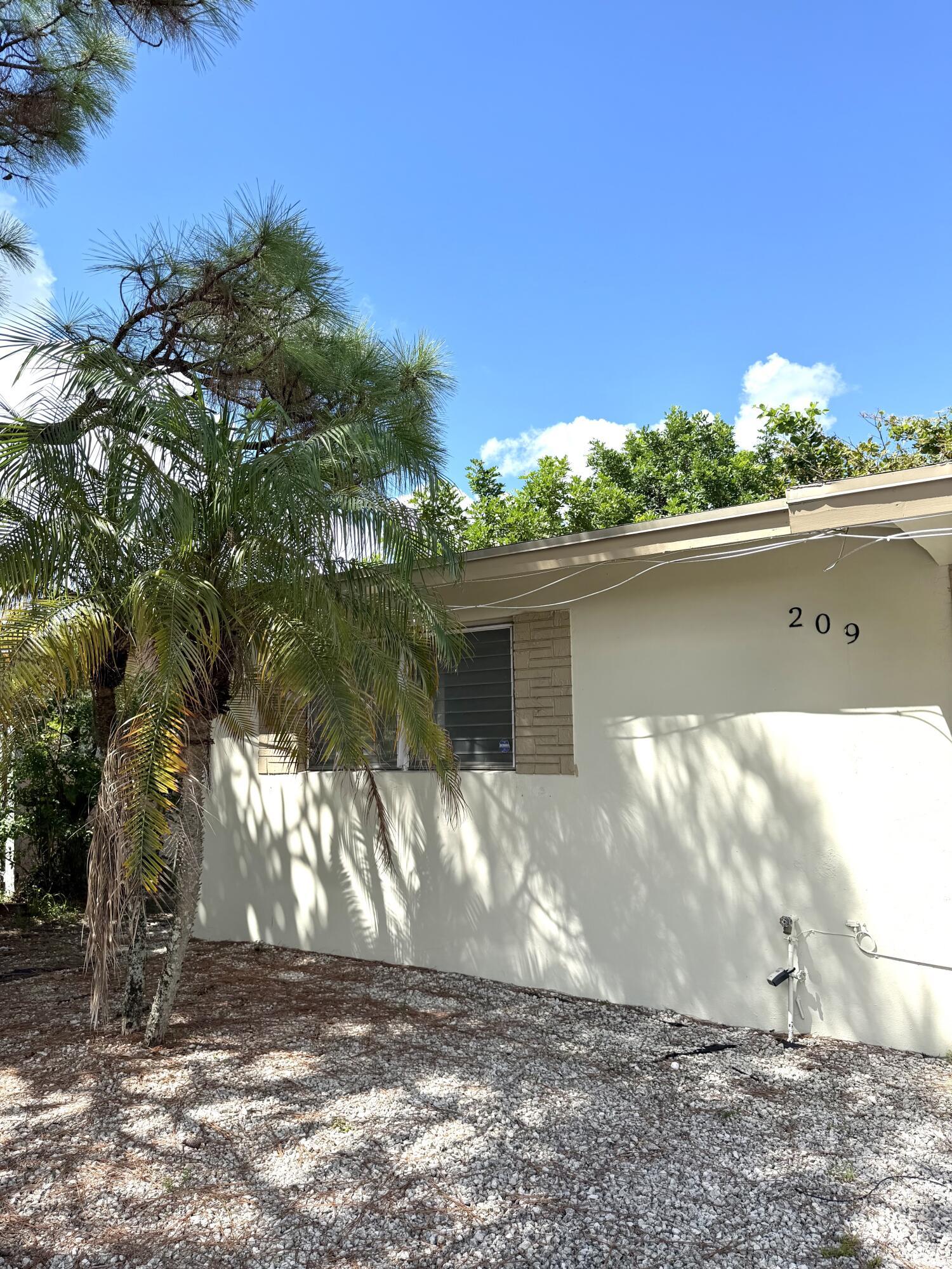 209 NW 17th Street 1, Fort Lauderdale, FL 33311, Fort Lauderdale