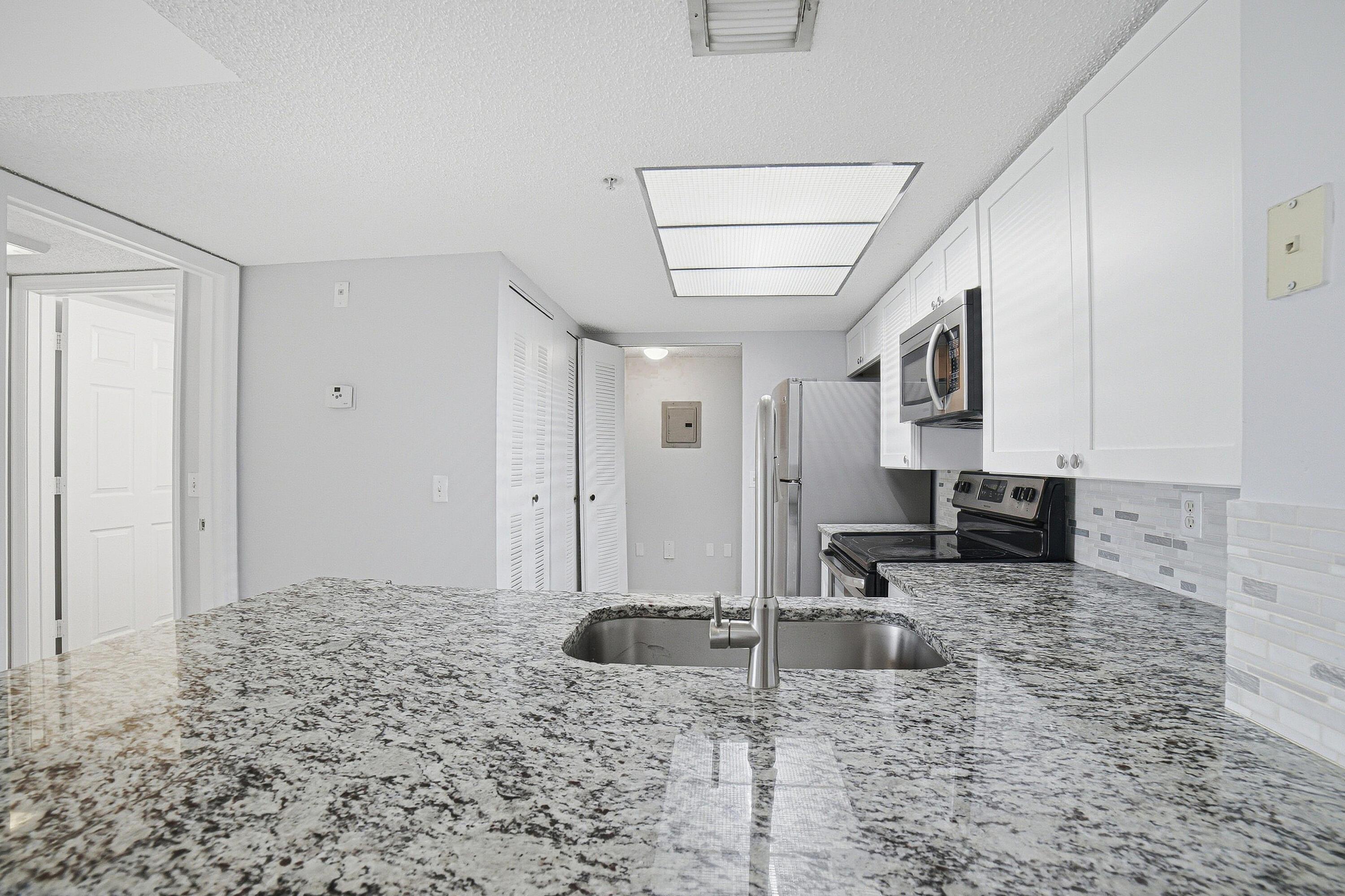 5045 WILES Road 308, Coconut Creek, FL 33073, Coconut Creek - Photo 3