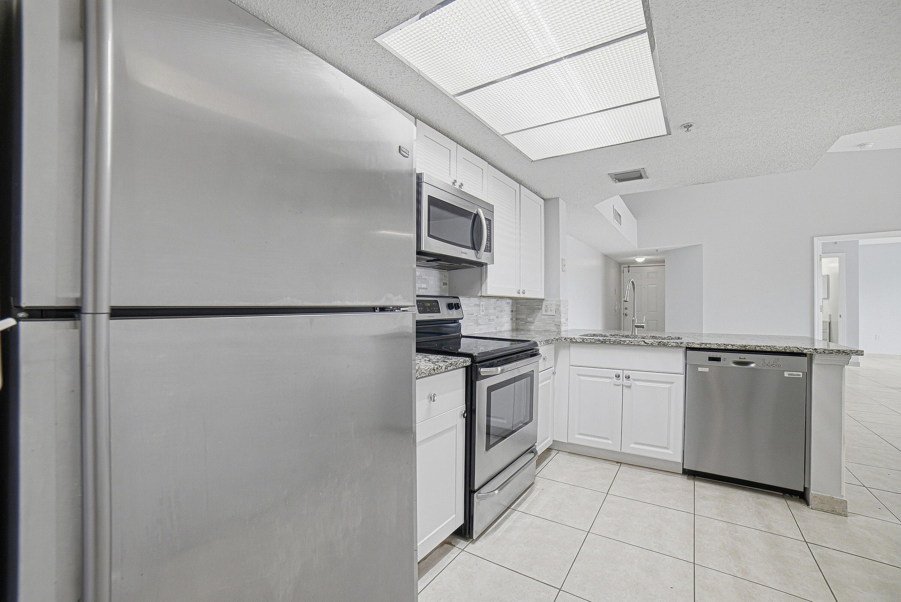 5045 WILES Road 308, Coconut Creek, FL 33073, Coconut Creek - Photo 2