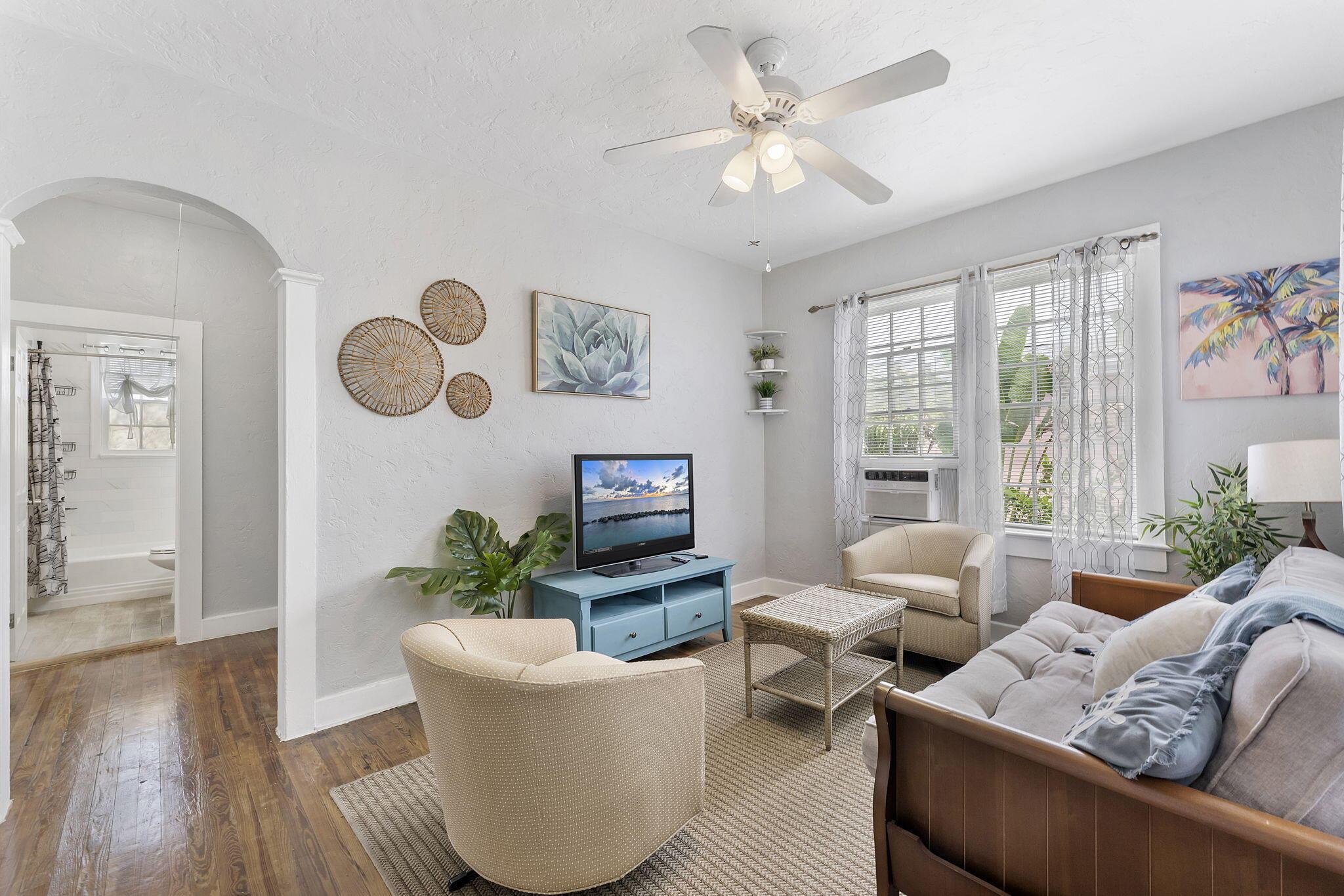 721 N H Street 1, Lake Worth Beach, FL 33460, Lake Worth Beach