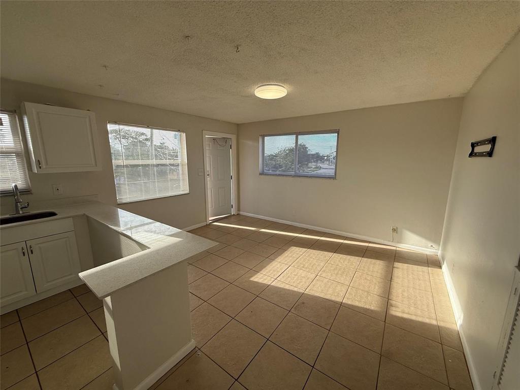 1235 W RIVER Drive 4, Margate, FL 33063, Margate - Photo 5