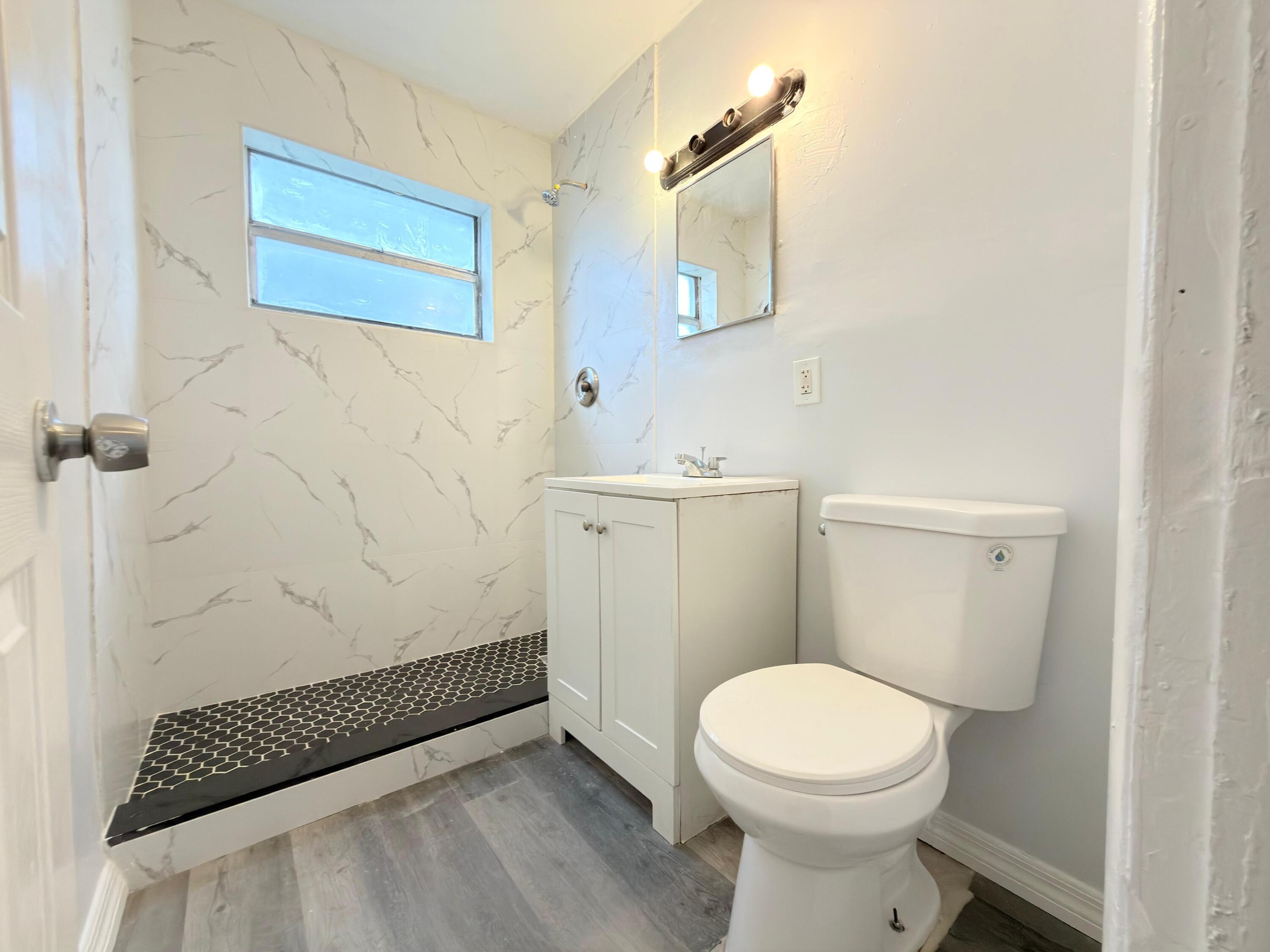 111 E 27TH Street 1, Riviera Beach, FL 33404, Riviera Beach - Photo 3
