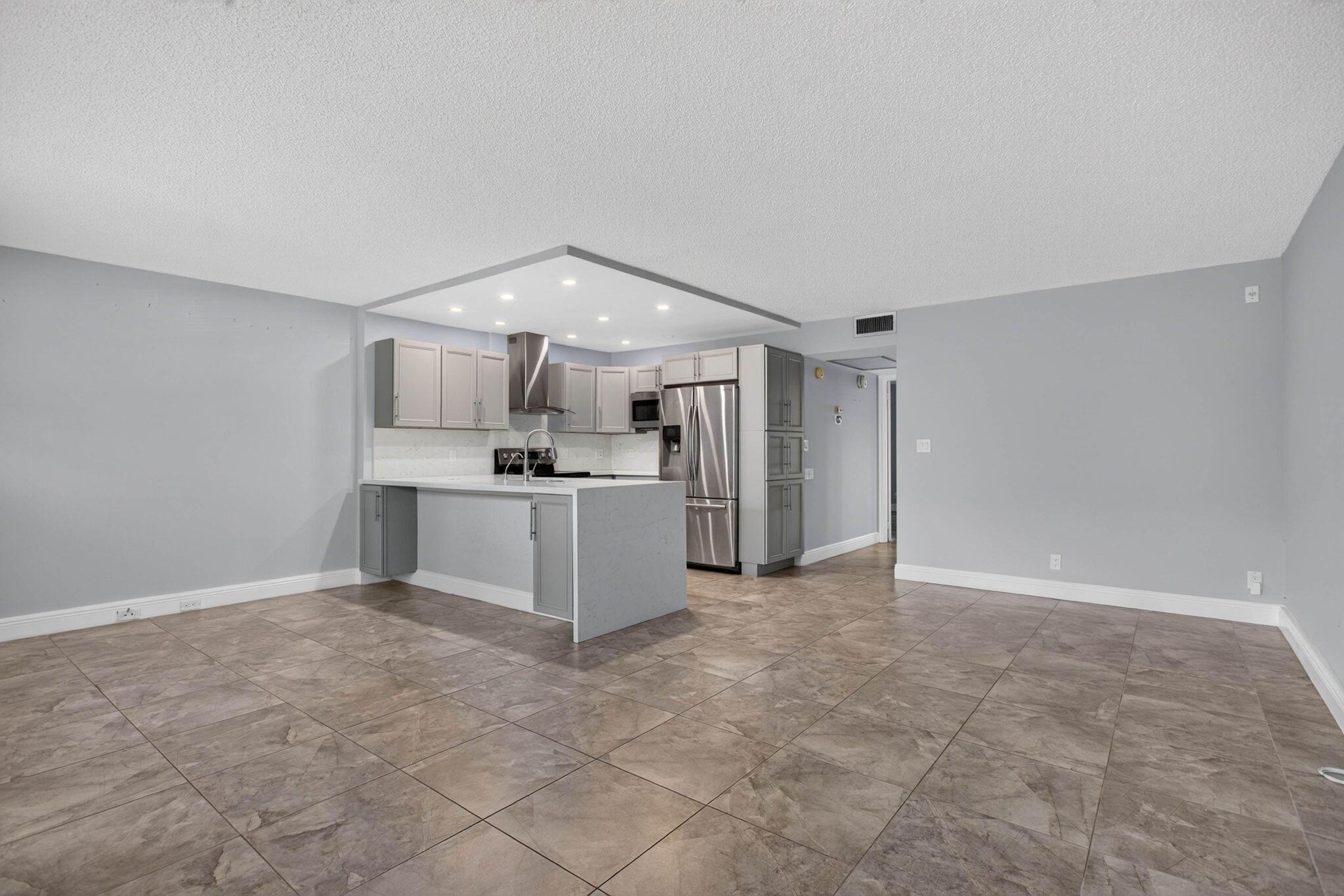 1804 ELEUTHERA Point J1, Coconut Creek, FL 33066, Coconut Creek - Photo 3