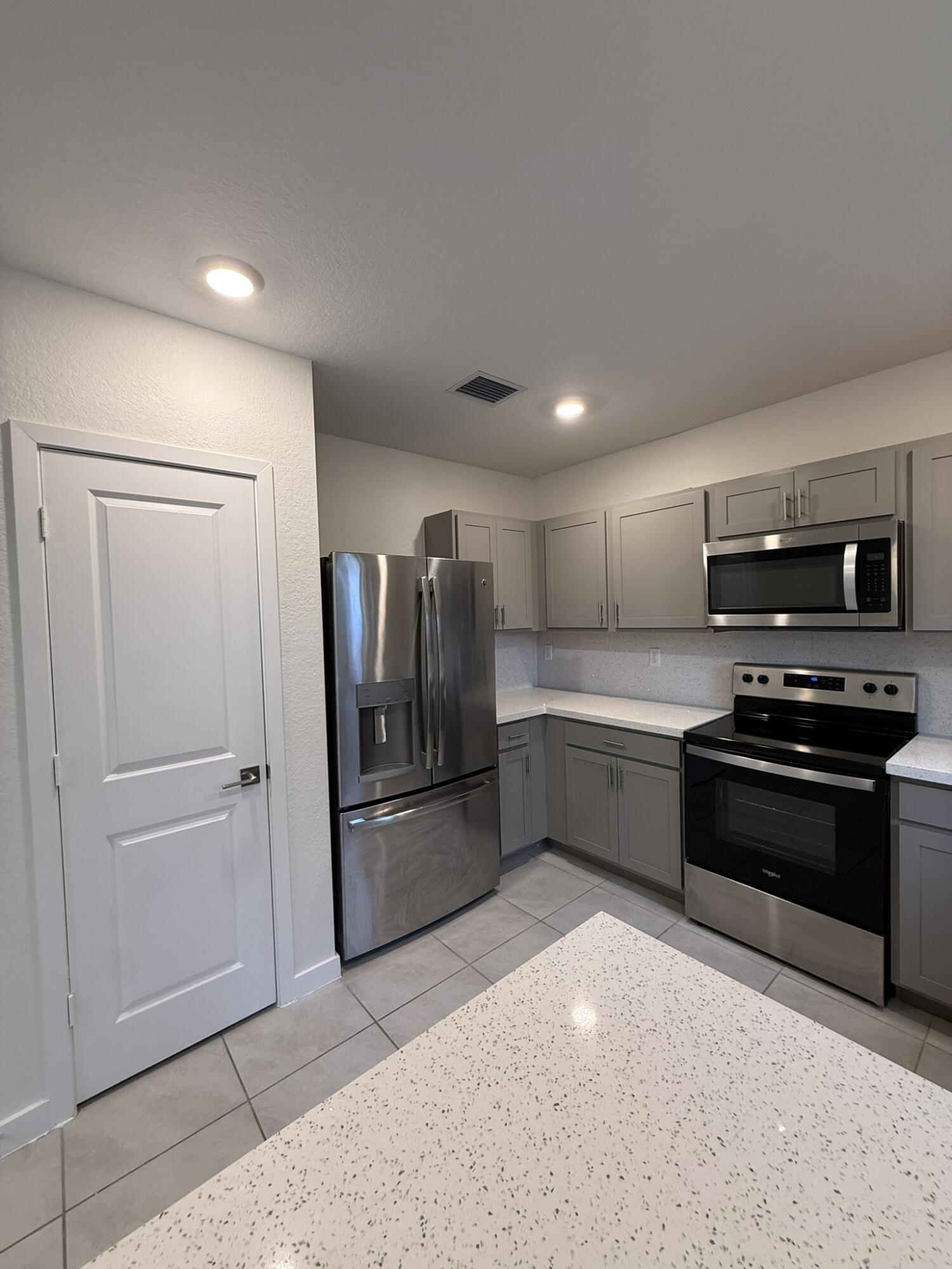 497 NE 4th Street, Florida City, FL 33034, Florida City - Photo 4