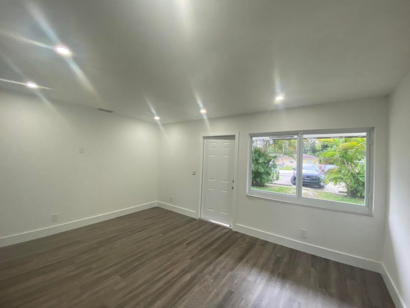 4683 Hairland Drive 1, West Palm Beach, FL 33415, West Palm Beach - Photo 4