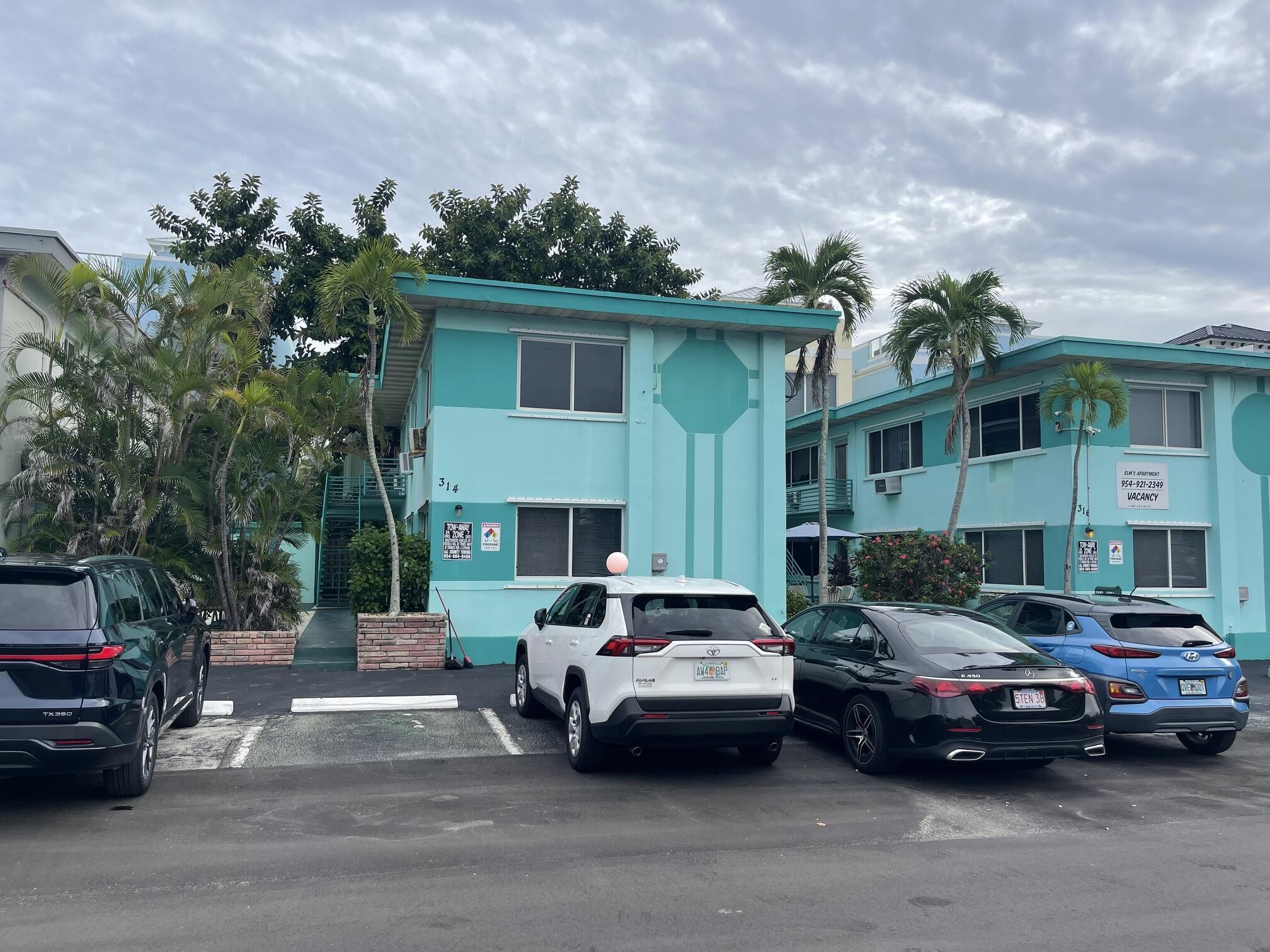 314 Elm Street 3, Hollywood, FL 33019, Hollywood - Photo 2