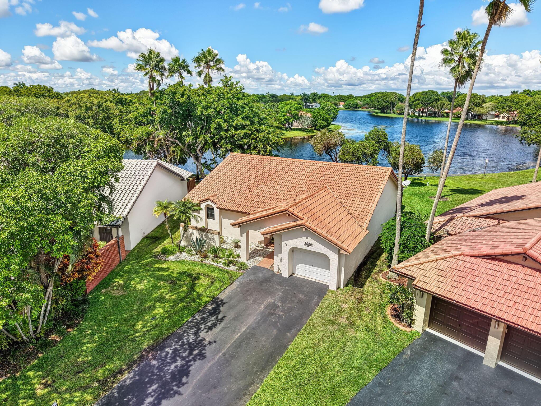 2067 Montpeliar, Weston, FL 33326, Weston