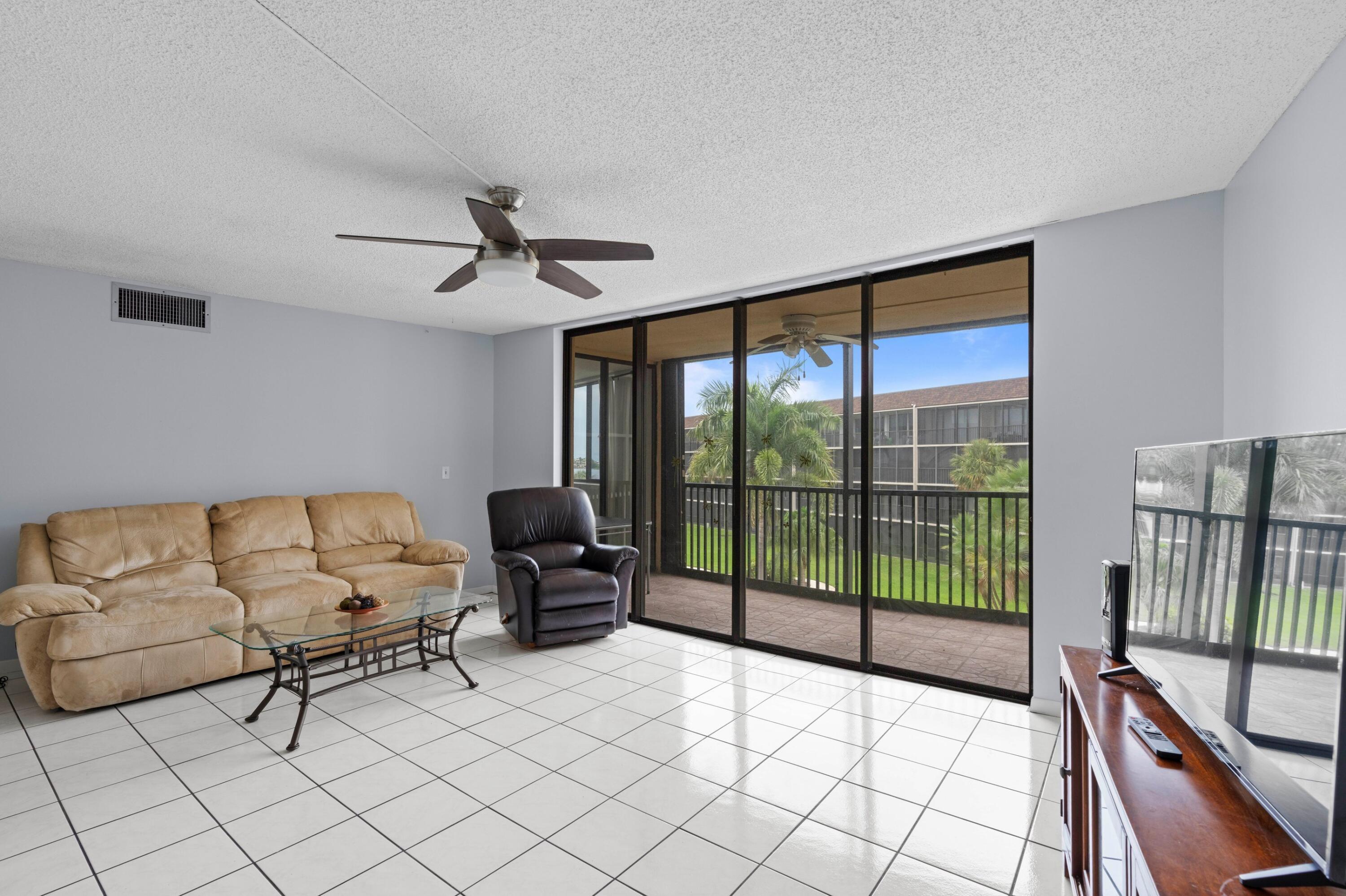 2424 N Federal Highway 305, Boynton Beach, FL 33435, Boynton Beach - Photo 2