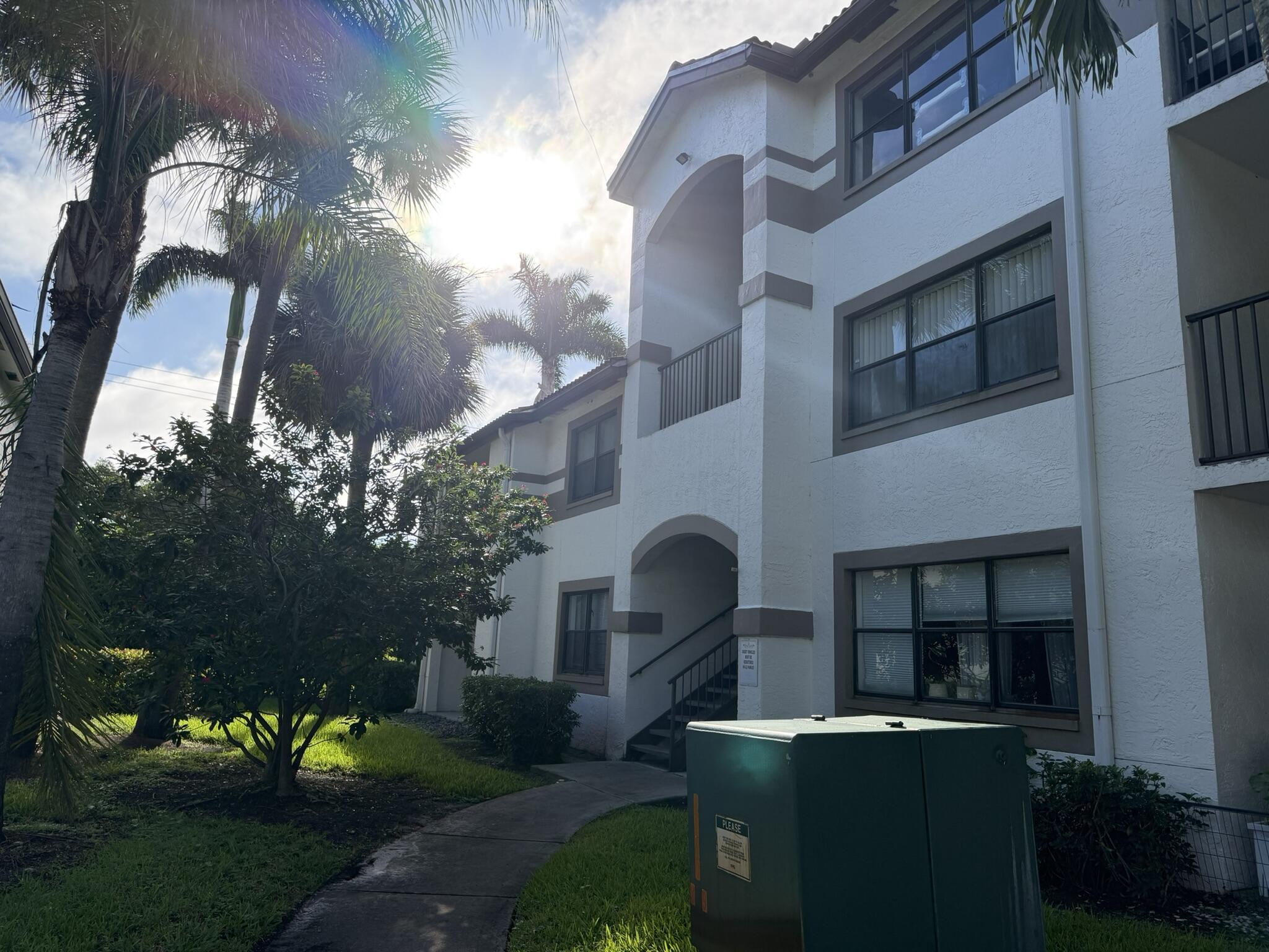 520 S Park Road 22-12, Hollywood, FL 33021, Hollywood - Photo 2