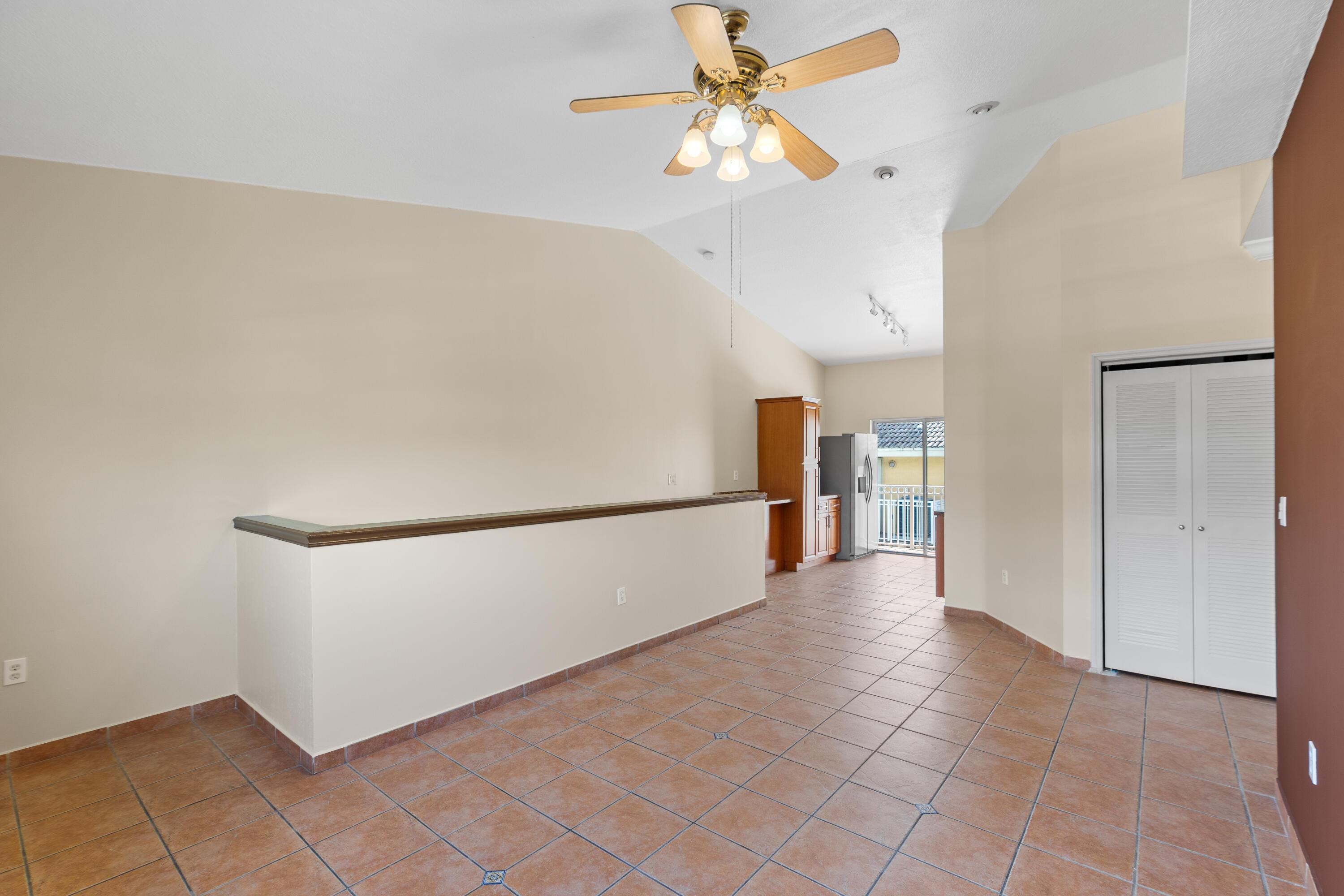 7520 W 20TH Avenue 206, Hialeah, FL 33016, Hialeah - Photo 4