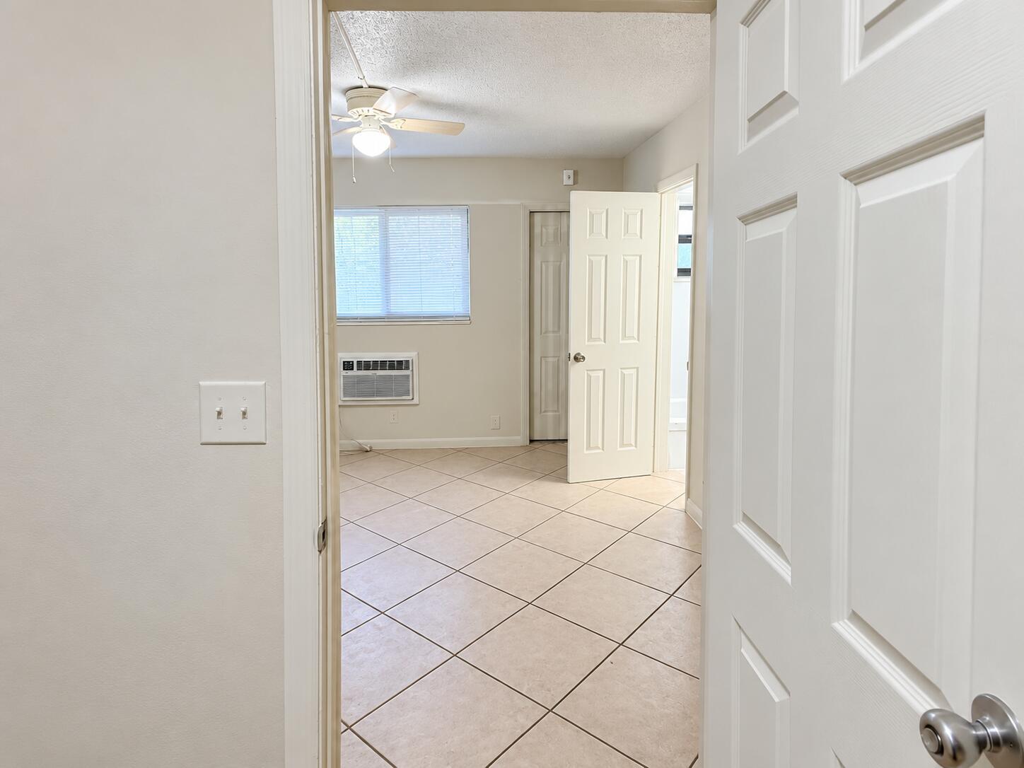 1960 NE 48 Street 11, Pompano Beach, FL 33064, Pompano Beach - Photo 3