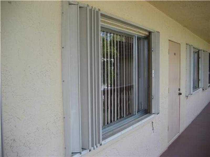 500 VILLAGE GREEN Circle W 107, Palm Springs, FL 33461, Palm Springs - Photo 2